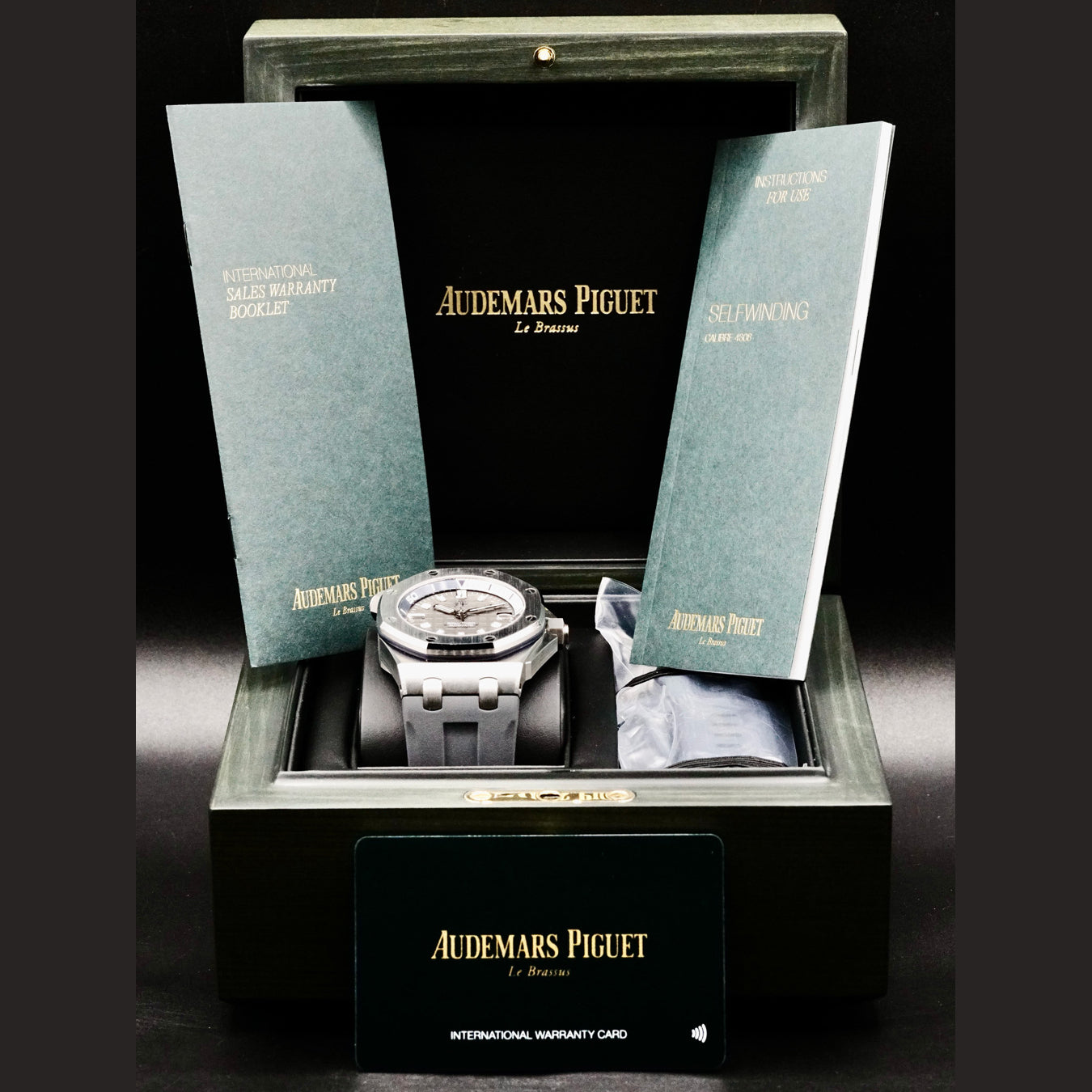Audemars Piguet 15720ST.OO.A009CA.01 Royal Oak Offshore Diver