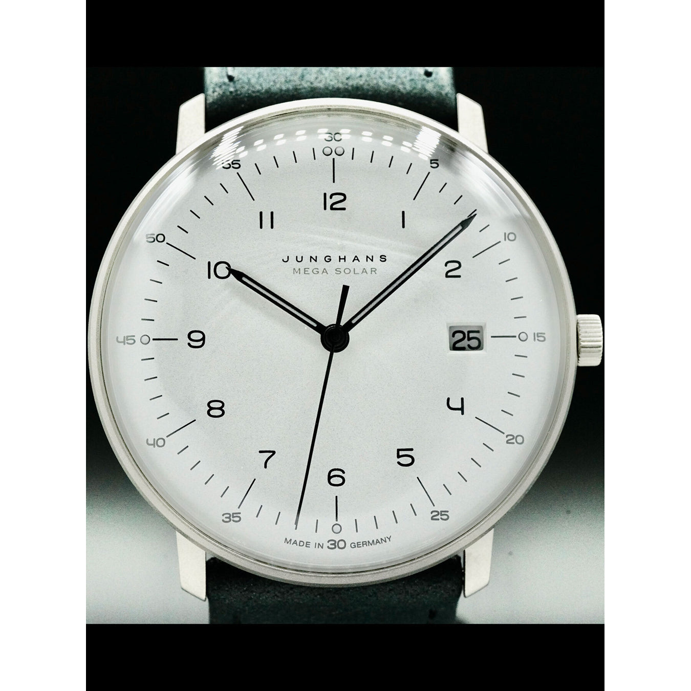 Junghans 059/2023.04 Max Bill Mega Solar