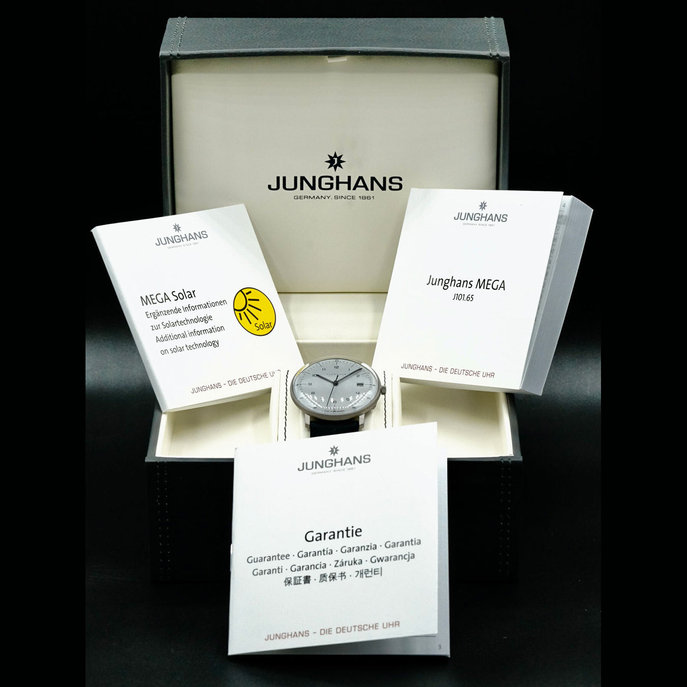 Junghans 059/2023.04 Max Bill Mega Solar