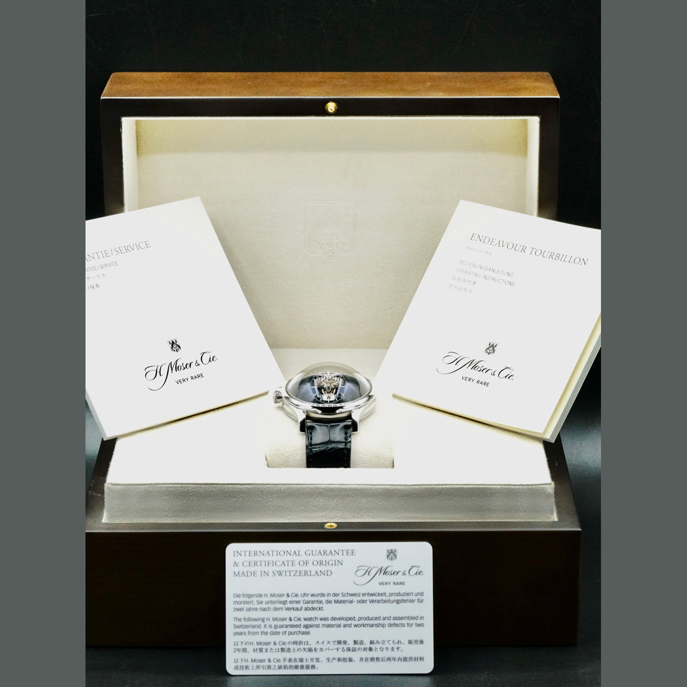 H. Moser & Cie. x MB&F Endeavour Cylindrical Tourbillon Funky Blue 1810-1200