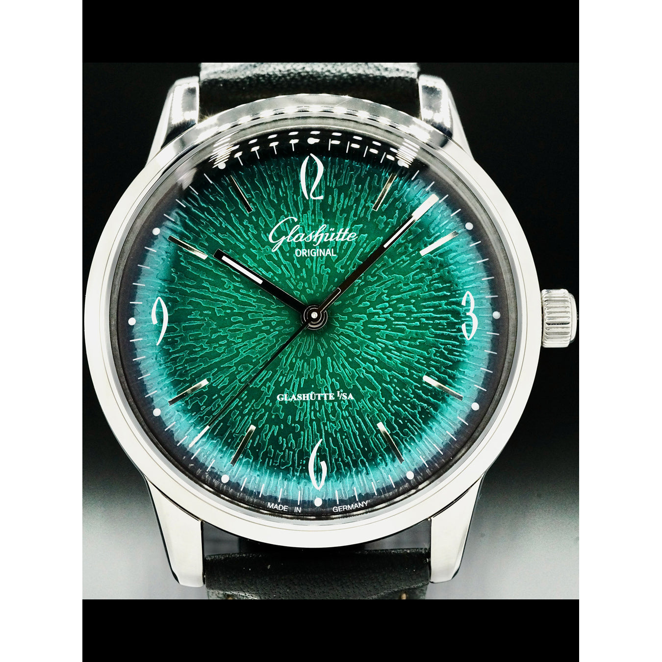 Glashütte Original 1-39-52-03-02-04 Sixties Green Dial