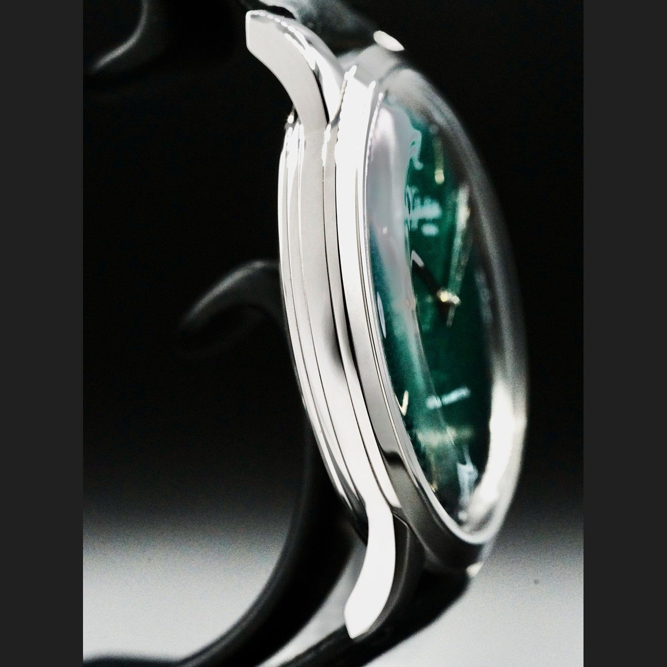Glashütte Original 1-39-52-03-02-04 Sixties Green Dial