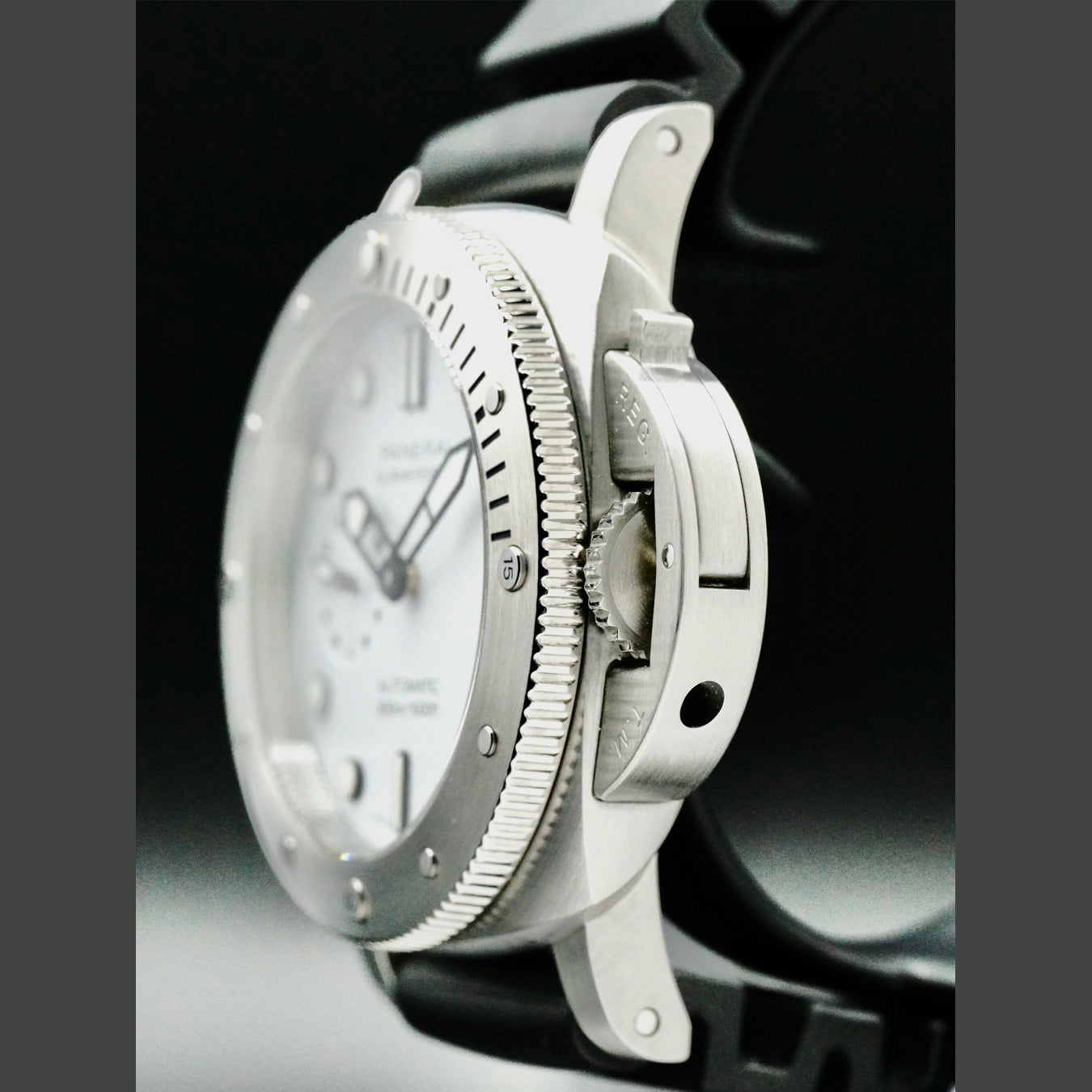 Panerai PAM01223 Submersible Bianco