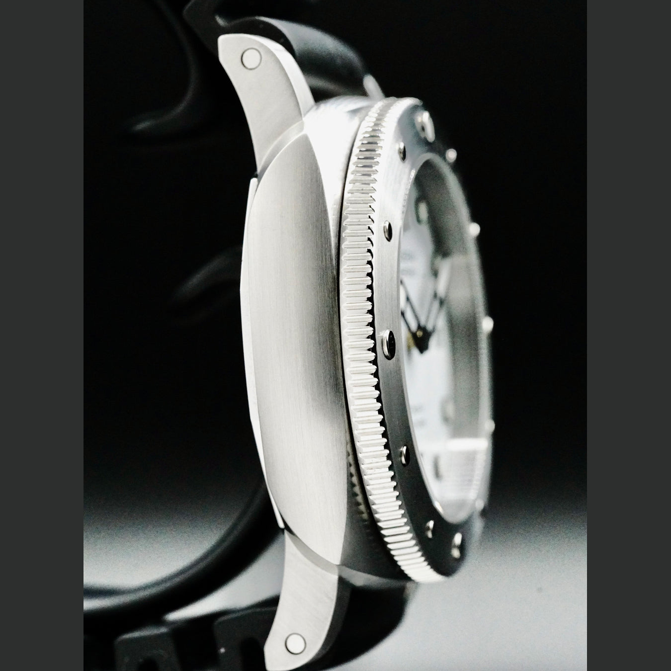 Panerai PAM01223 Submersible Bianco