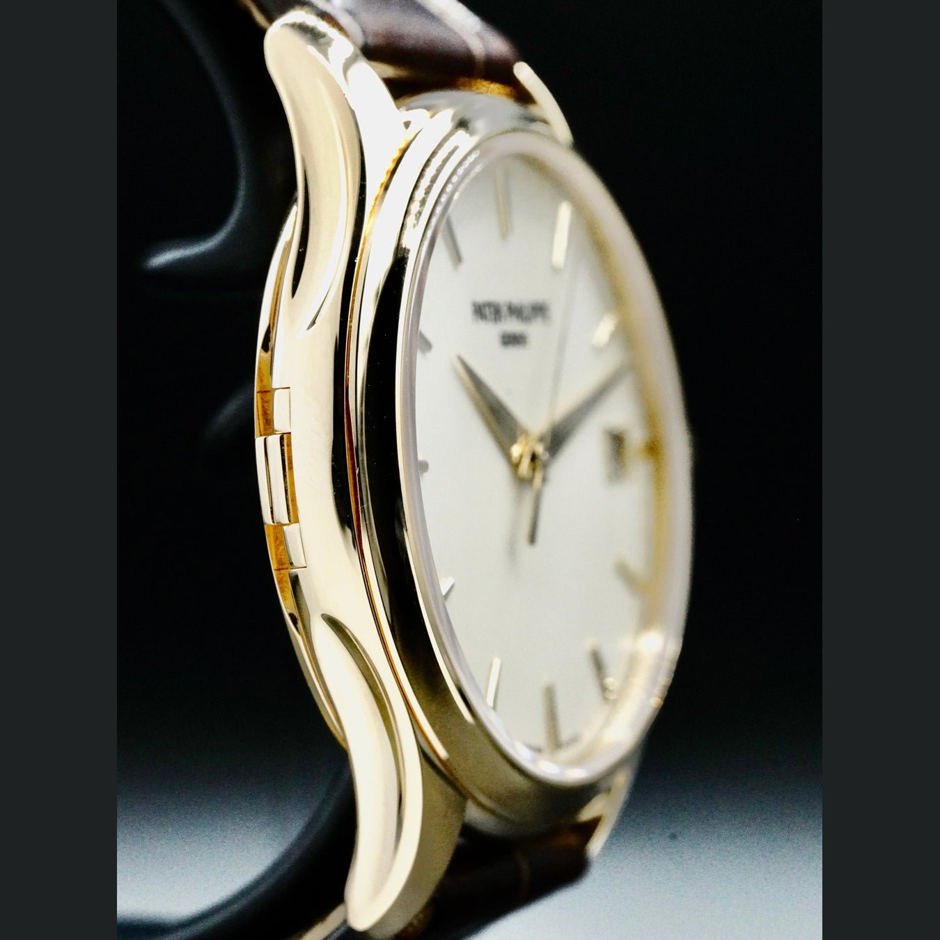 Patek Philippe 5227J-001 Calatrava