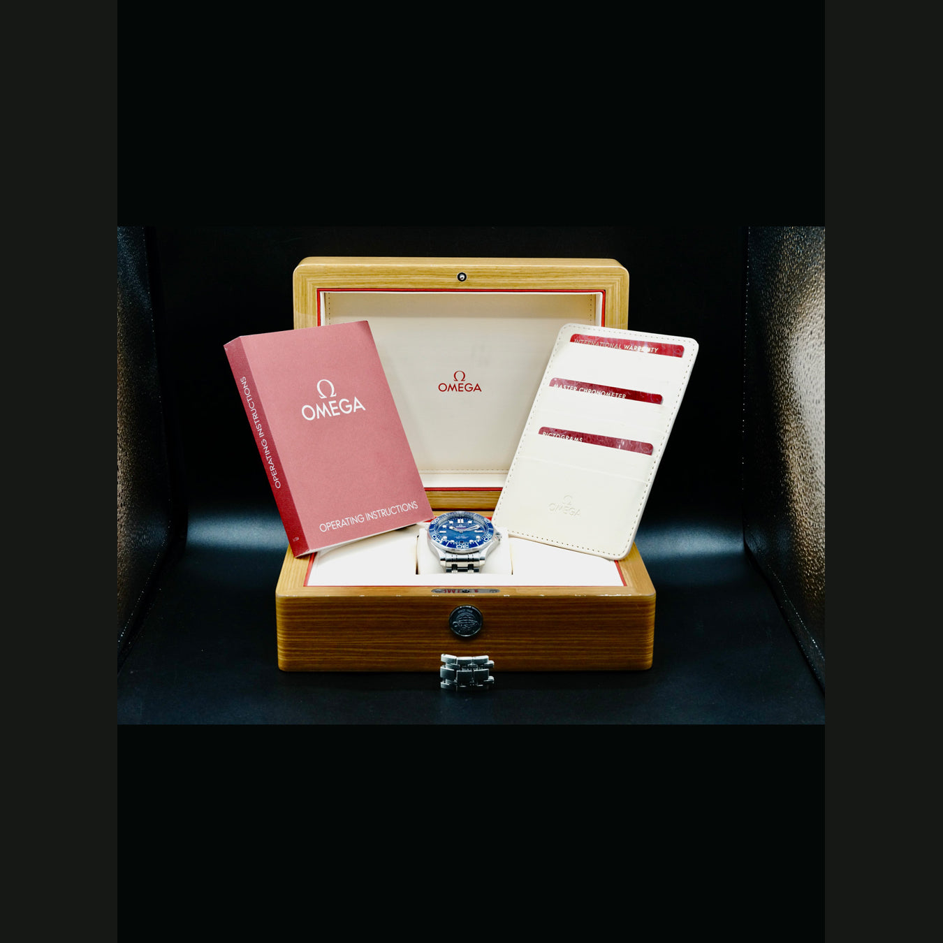 Omega 210.30.42.20.03.001 Seamaster Diver 300M Co-Axial Master Chronometer on Bracelet