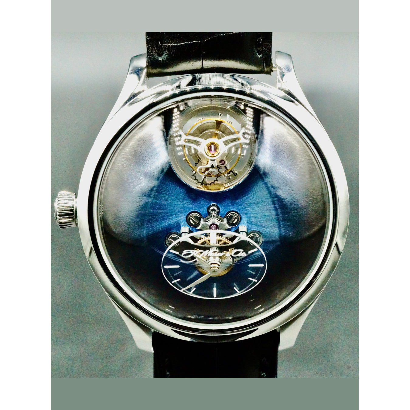 H. Moser & Cie. x MB&F Endeavour Cylindrical Tourbillon Funky Blue 1810-1200