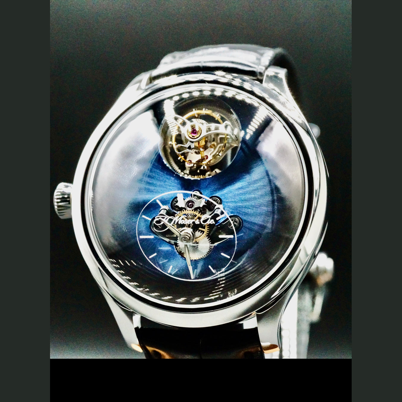 H. Moser & Cie. x MB&F Endeavour Cylindrical Tourbillon Funky Blue 1810-1200