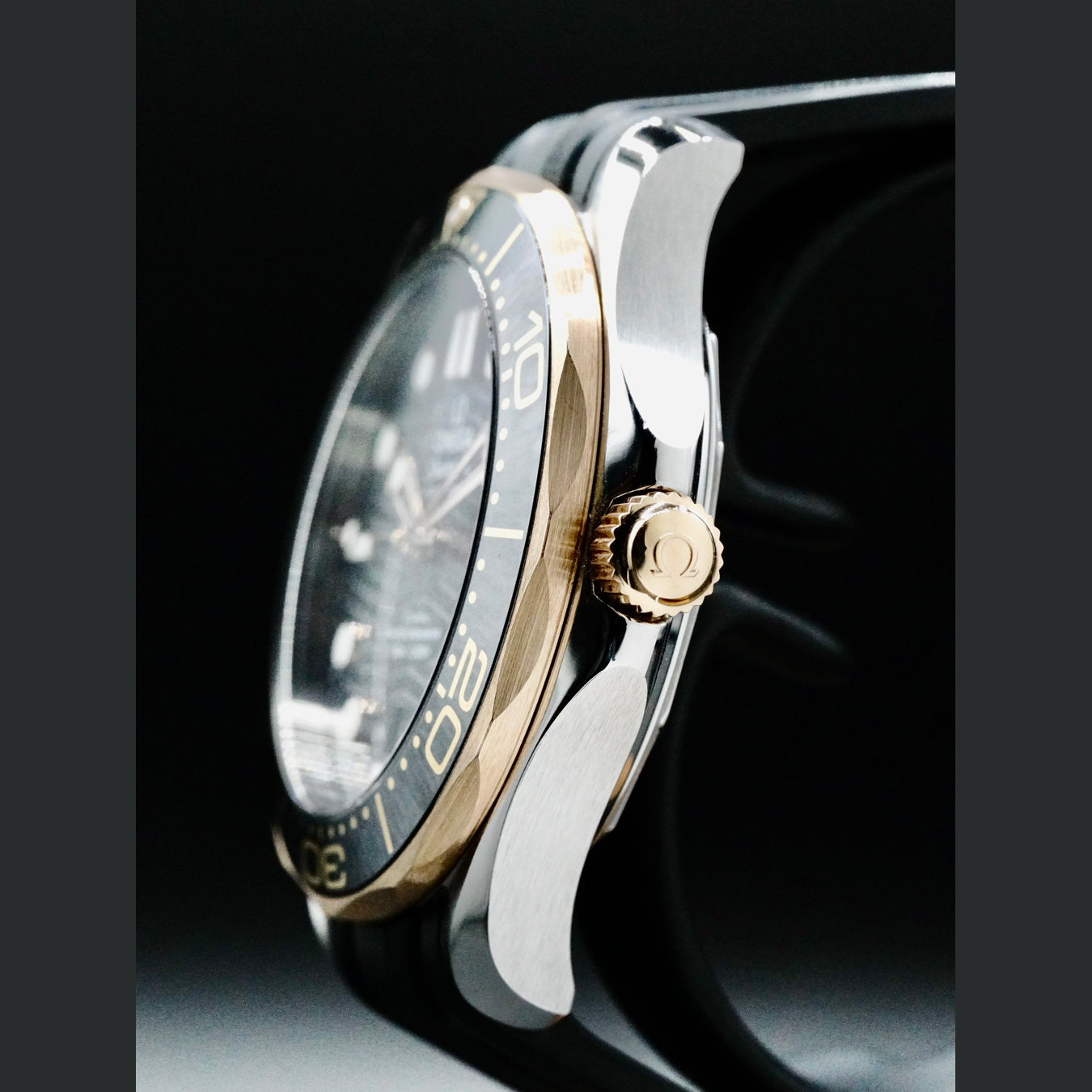 Omega 210.22.42.20.01.002 Seamaster Diver 300M Co-Axial Master Chronometer Sedna Gold