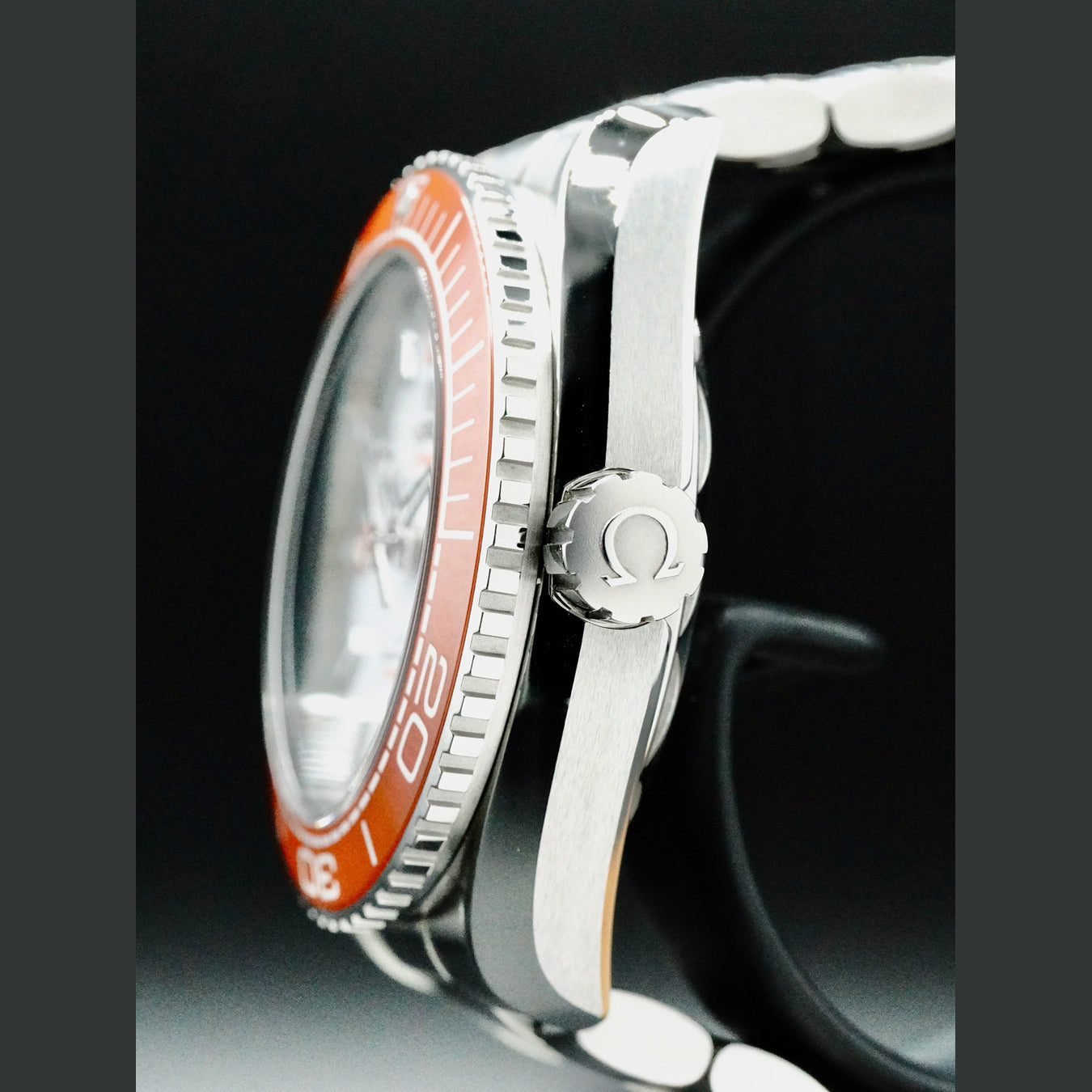 Omega 215.30.44.21.04.001 Seamaster Planet Ocean 600M Master Chronometer Orange