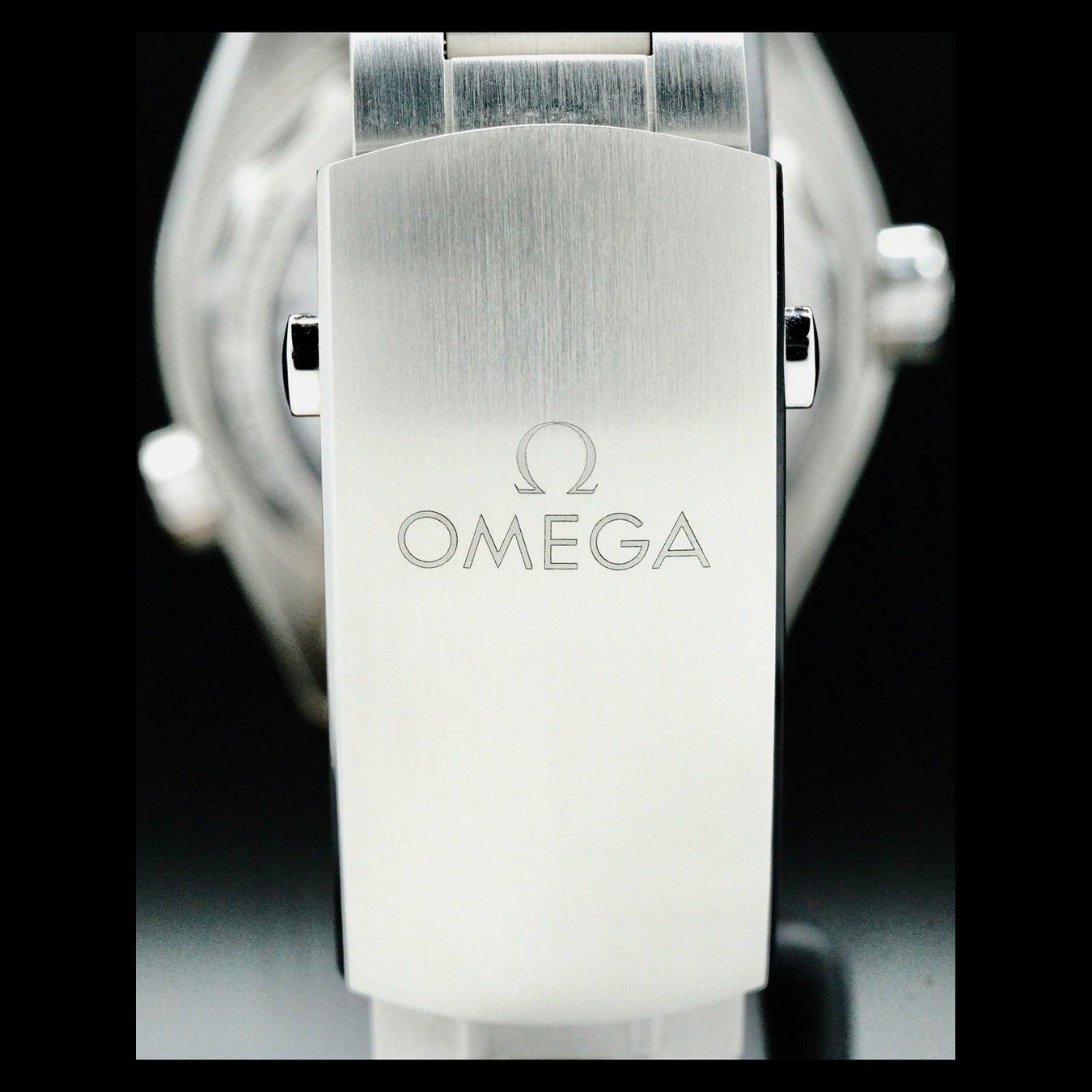 Omega 215.30.44.21.04.001 Seamaster Planet Ocean 600M Master Chronometer Orange