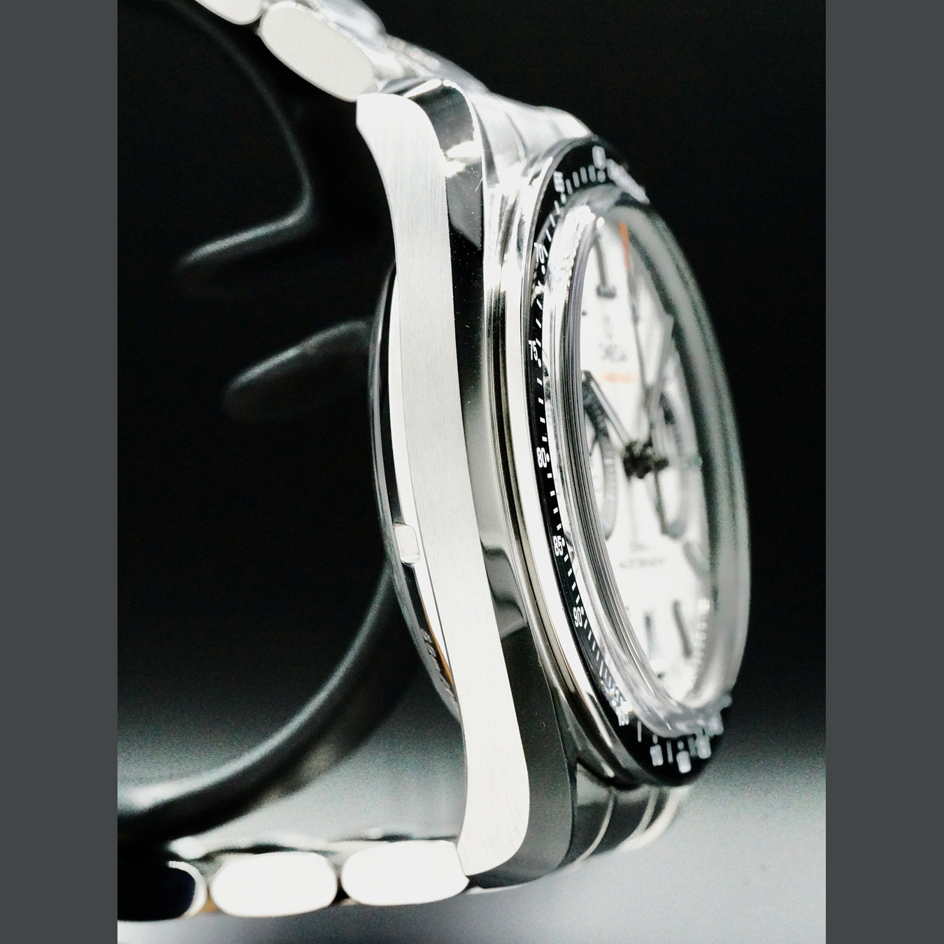 Omega 329.30.44.51.04.001 Speedmaster Co-Axial Chronograph
