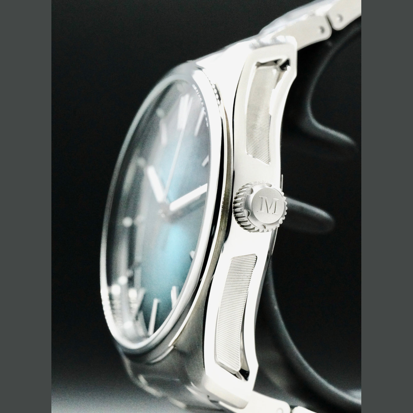 H. Moser and Cie. 3200-1214 Pioneer Centre Seconds Mega Cool