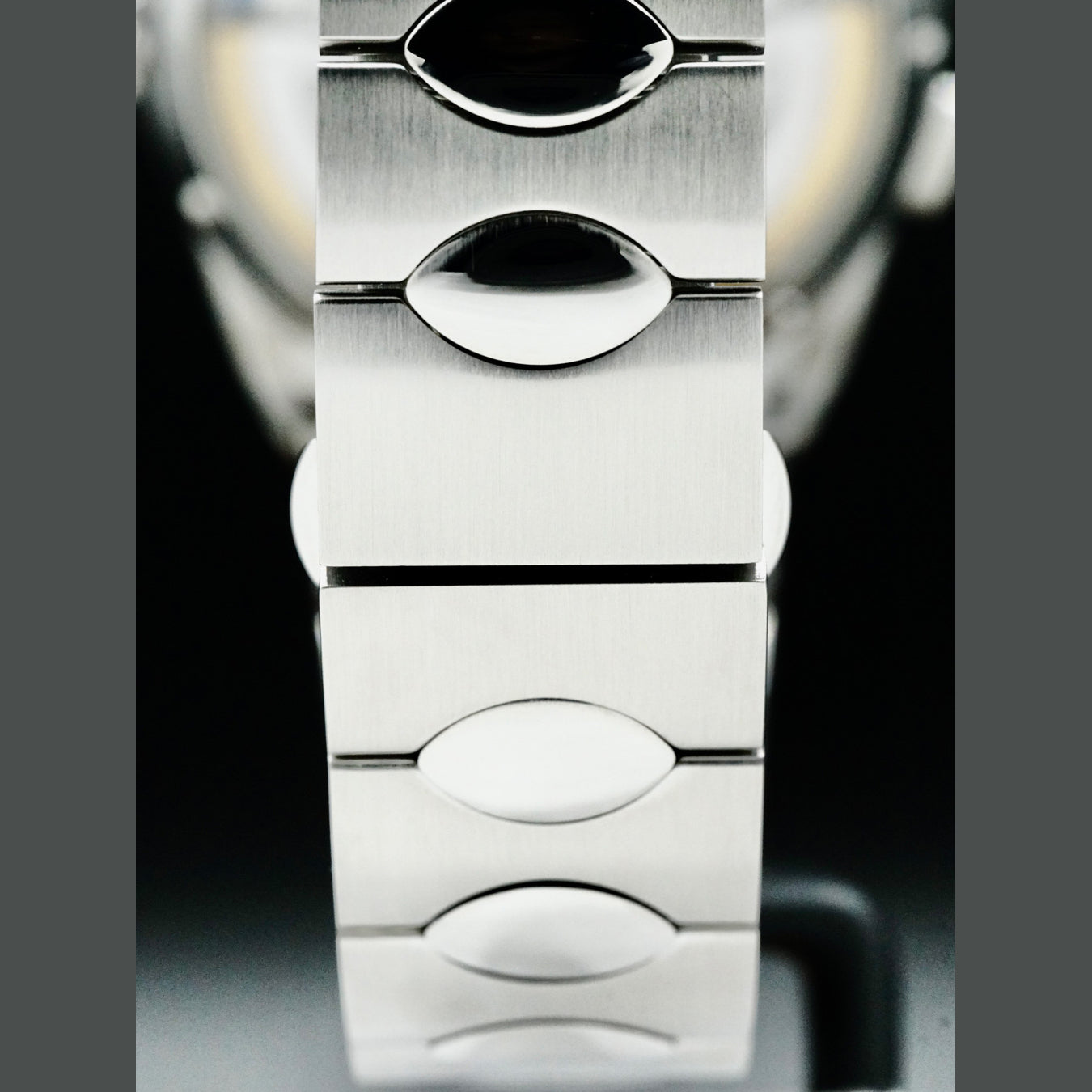 Urban Jürgensen One GMT 5541