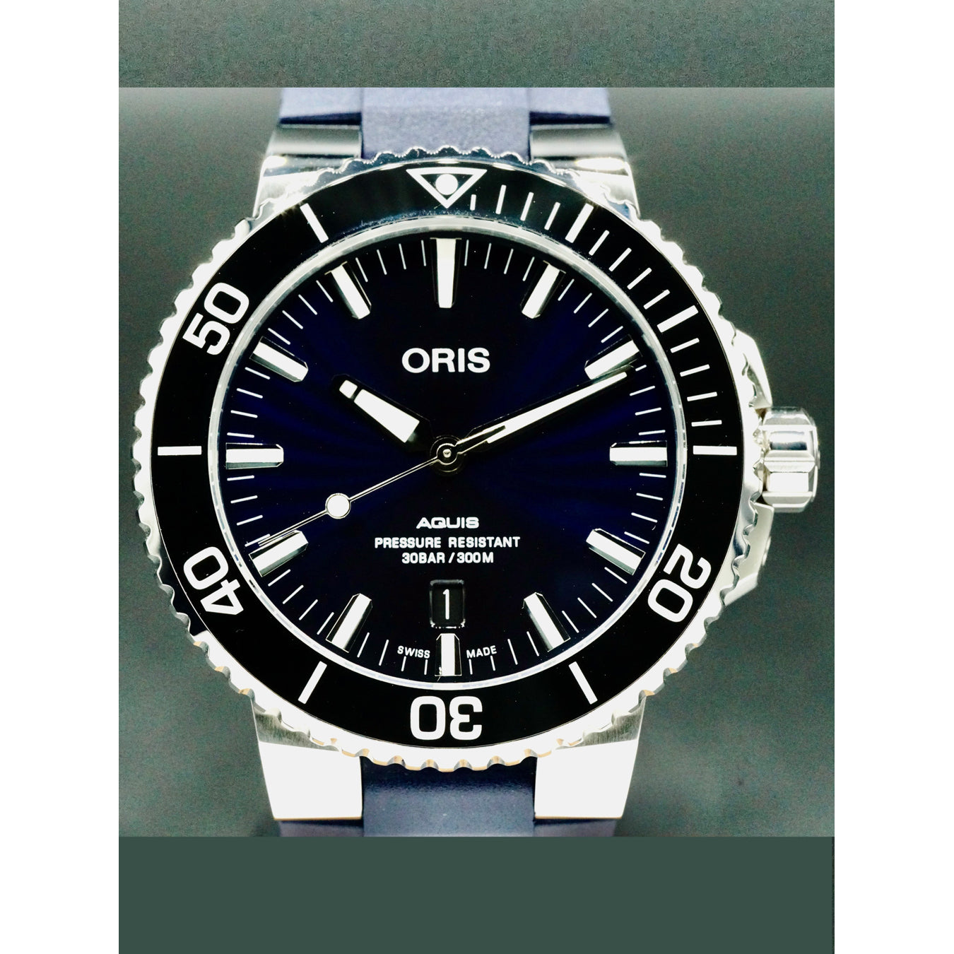 Oris 01 733 7730 4135-07 4 24 65EB Aquis Date Blue Dial on Blue Rubber Strap