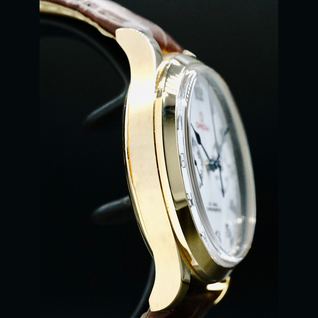 Omega 522.53.39.50.04.002 Olympic Official Timekeeper 18k Yellow Gold