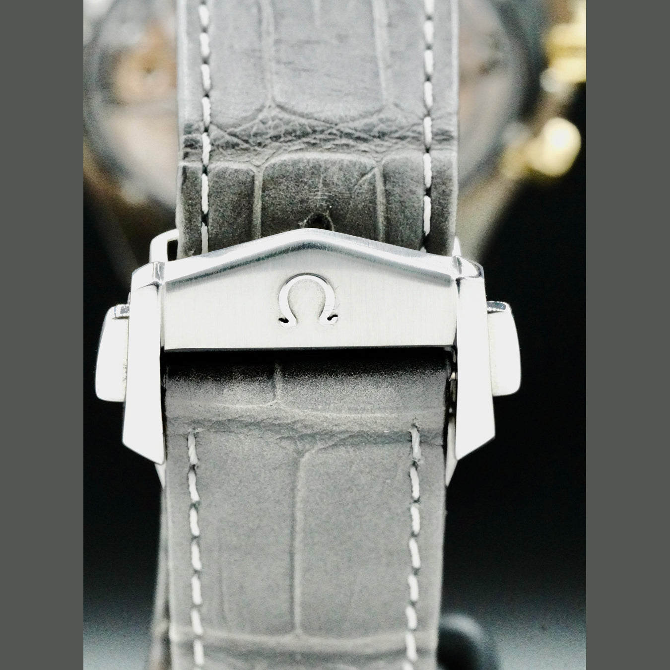 Omega 304.23.44.52.06.001 Speedmaster Moonwatch Master Chronometer Moonphase