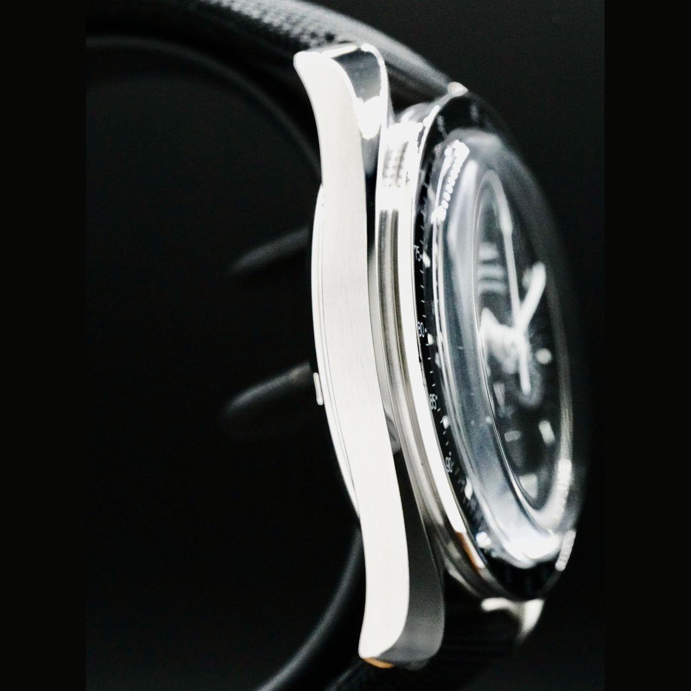 Omega 310.32.42.50.01.001 Speedmaster Moonwatch Professional Master Chronograph