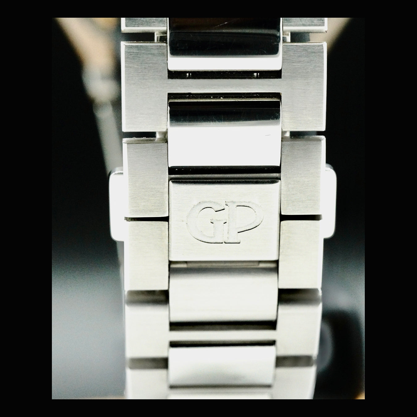 Girard Perregaux 81010-11-431-11A Laureato