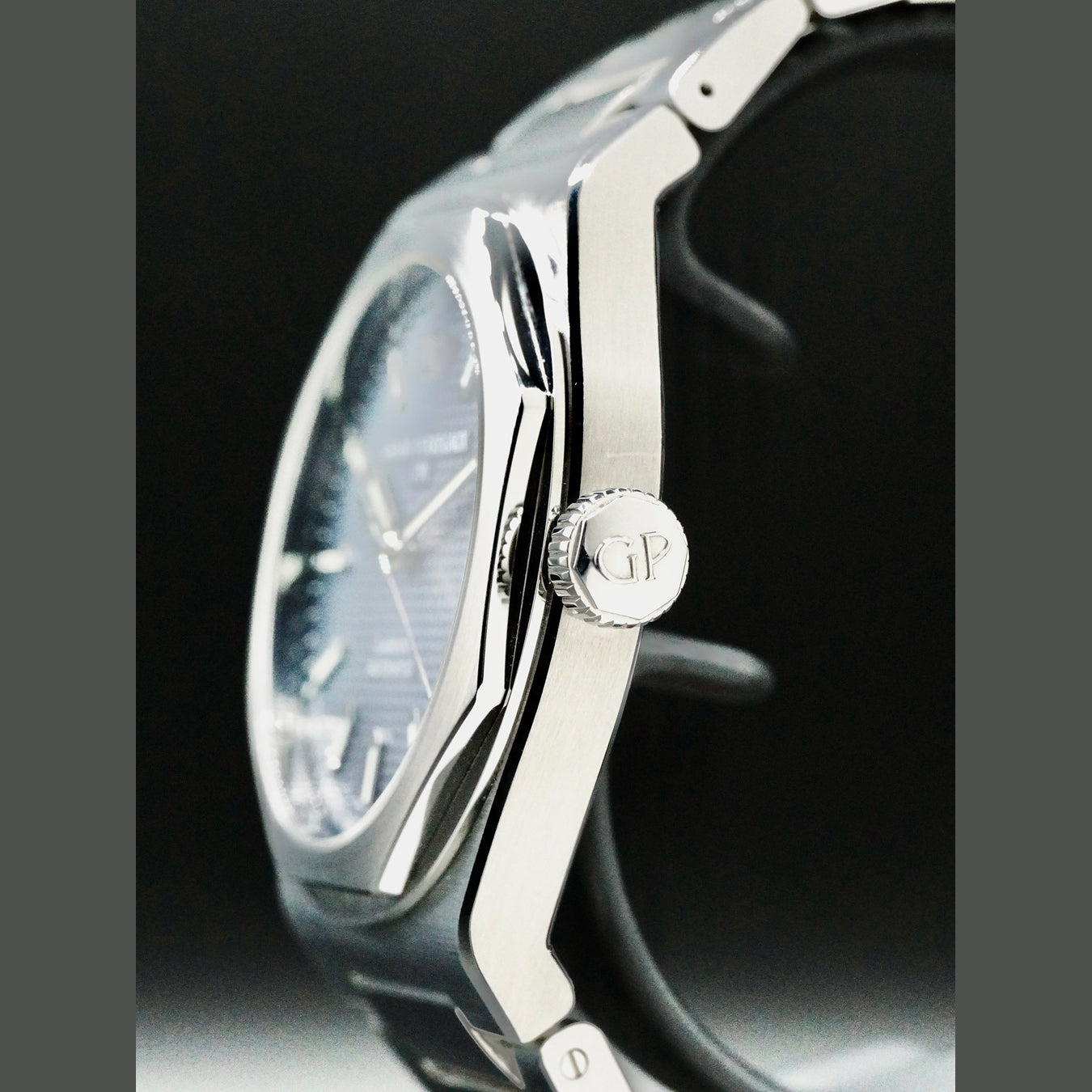 Girard Perregaux 81010-11-431-11A Laureato