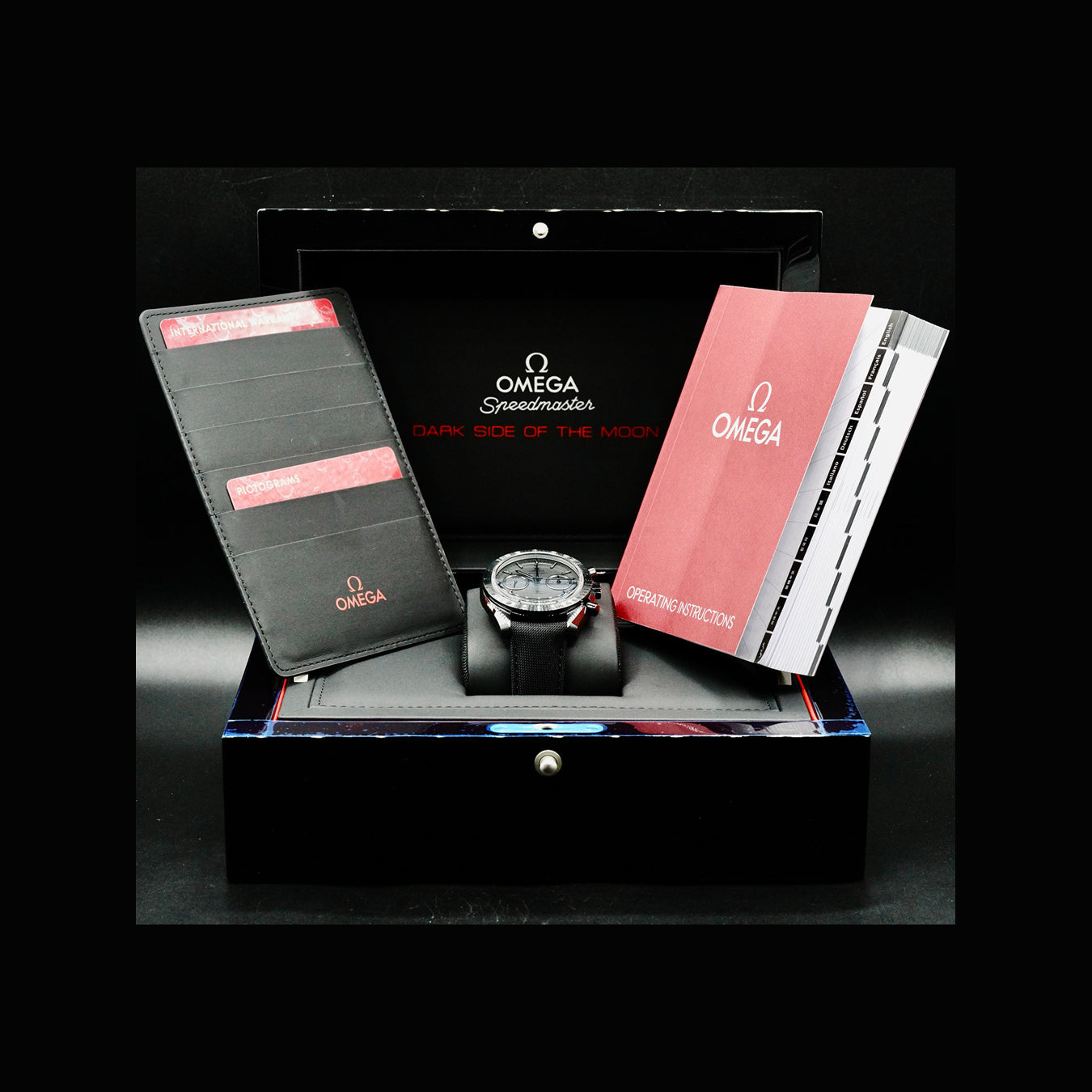 Omega 311.92.44.51.01.005 Speedmaster Moonwatch Professional Dark Side of the Moon