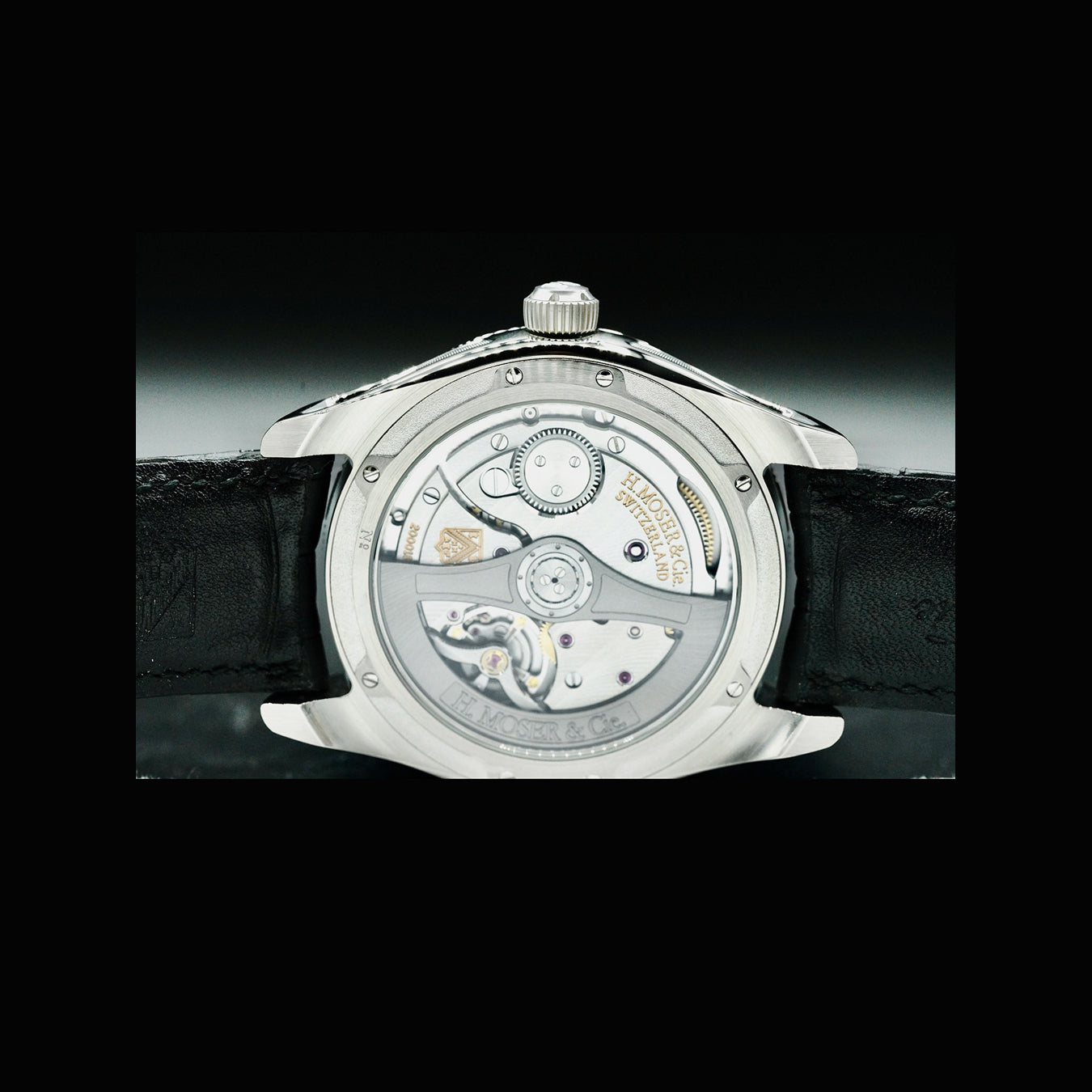 H. Moser & Cie. 3200-1204 Pioneer Funky Blue Rotating Bezel