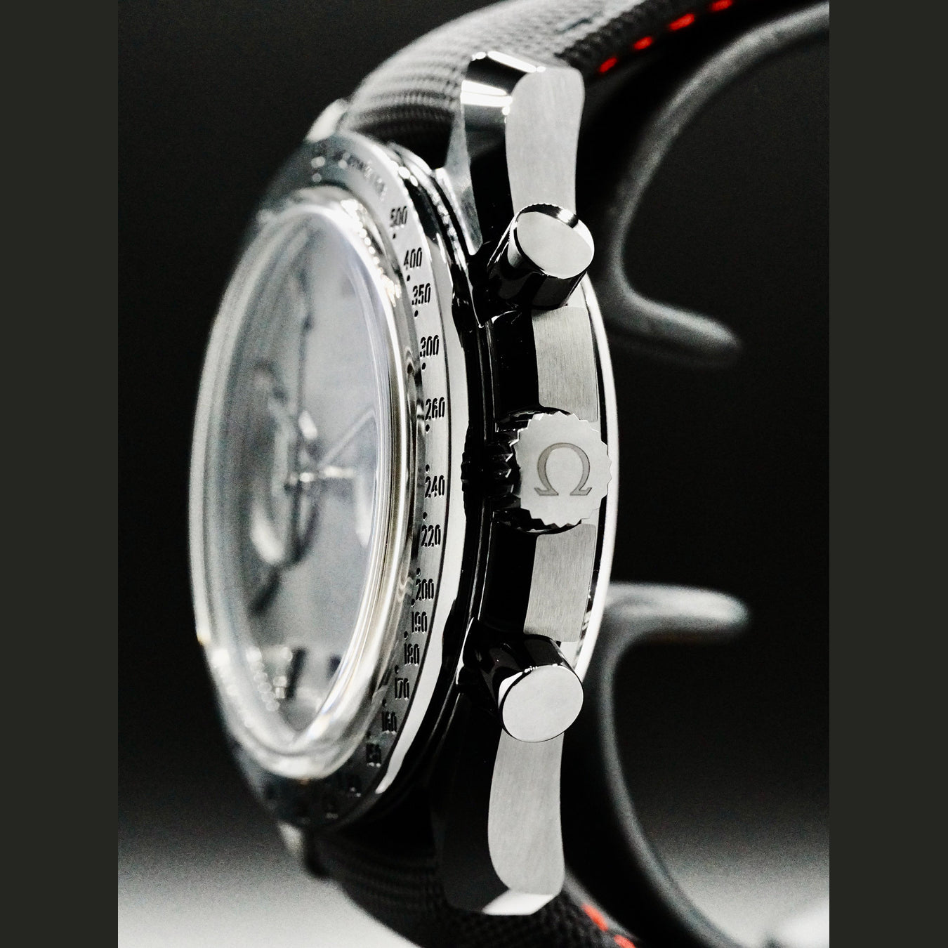 Omega 311.92.44.51.01.005 Speedmaster Moonwatch Professional Dark Side of the Moon