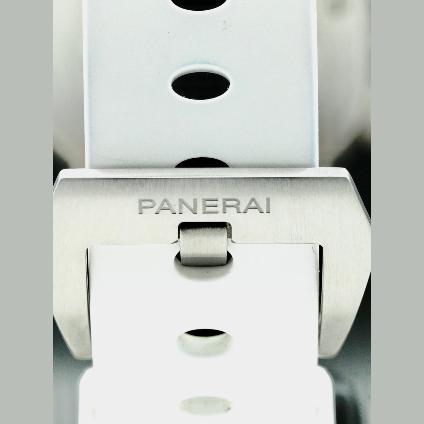 Panerai PAM01223 Submersible Bianco 42mm