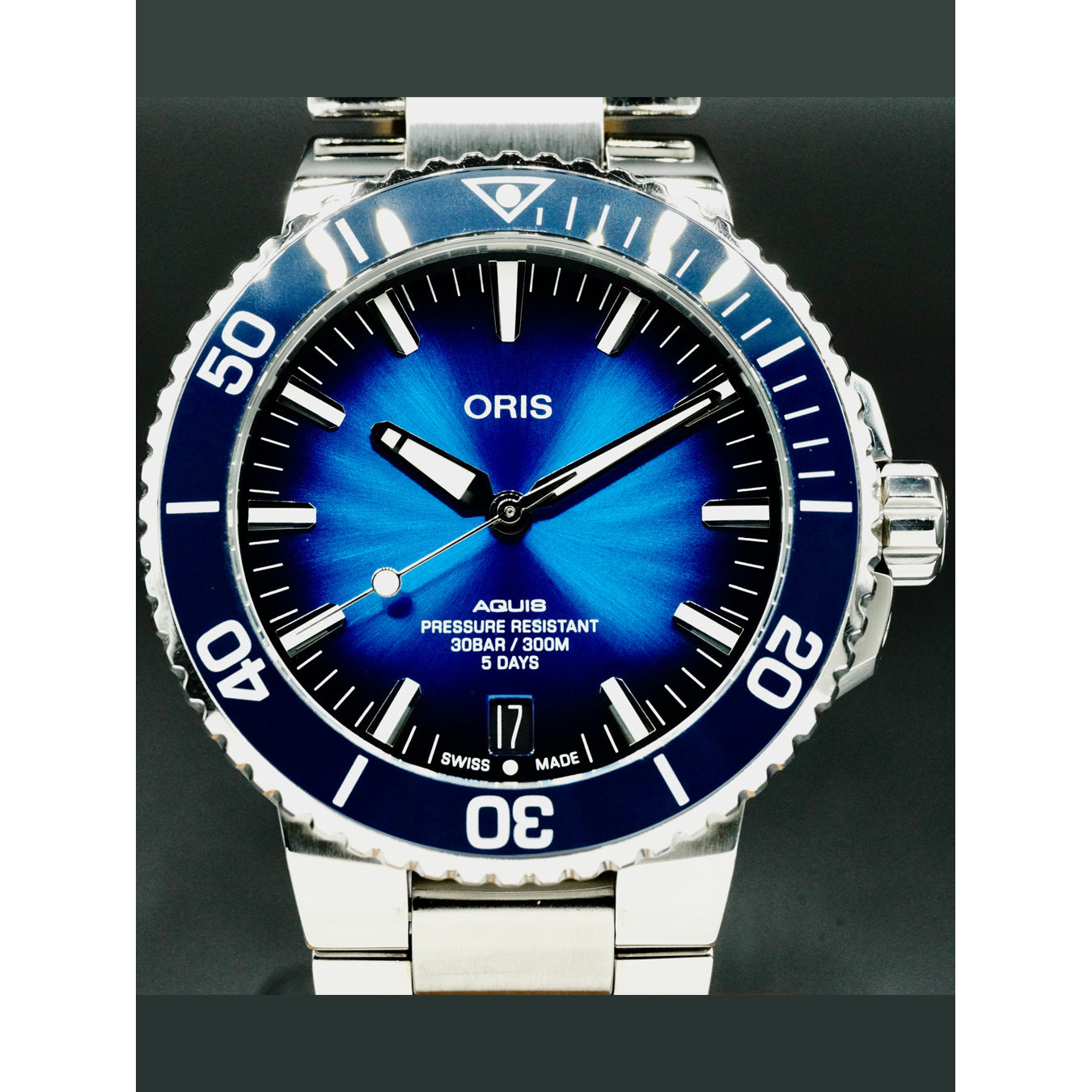Oris 01 400 7763 4135-07 8 24 09PEB Aquis Date Calibre 400