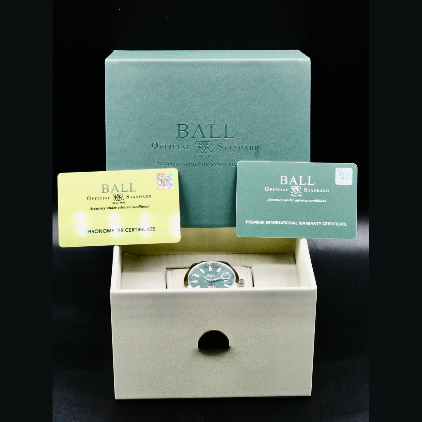 Ball NM9026C-S6CJ-GR Engineer III Marvelight Chronometer Green 40mm