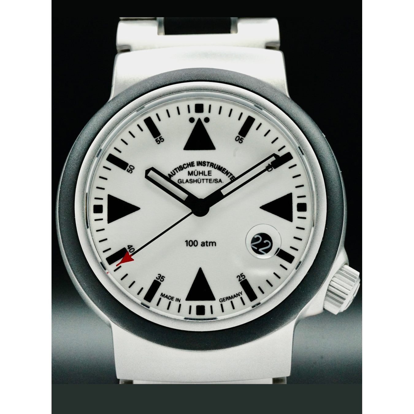 Mühle Glashütte M1-41-08-MB S.A.R Rescue-Timer Lumen on Bracelet