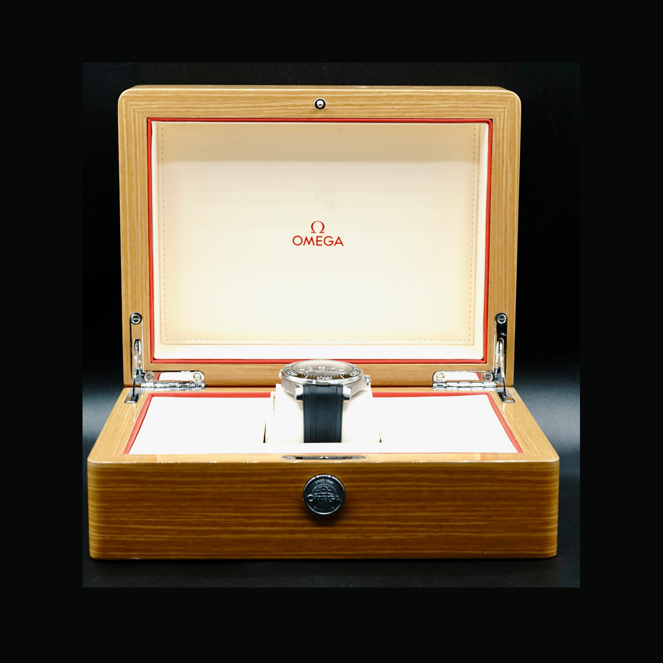 Omega 210.32.42.20.01.001 Seamaster Diver 300M Co-Axial Master Chronometer Black Dial on Rubber Strap