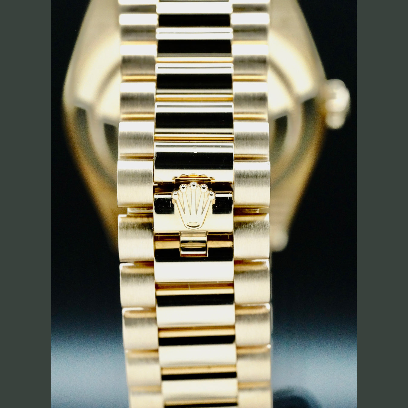 Rolex 228238 Oyster-Perpetual Day-Date Green Dial