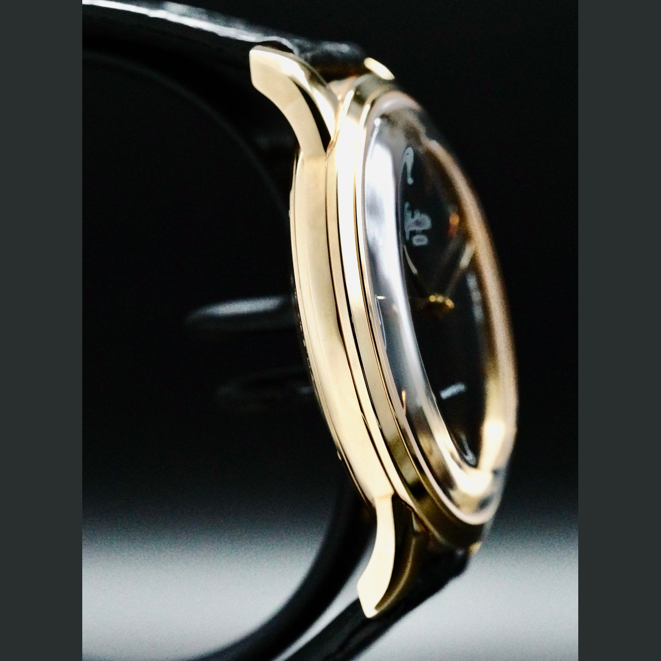 Glashütte Original 1-39-52-02-01-04 Vintage Sixties Gold Case Black Dial