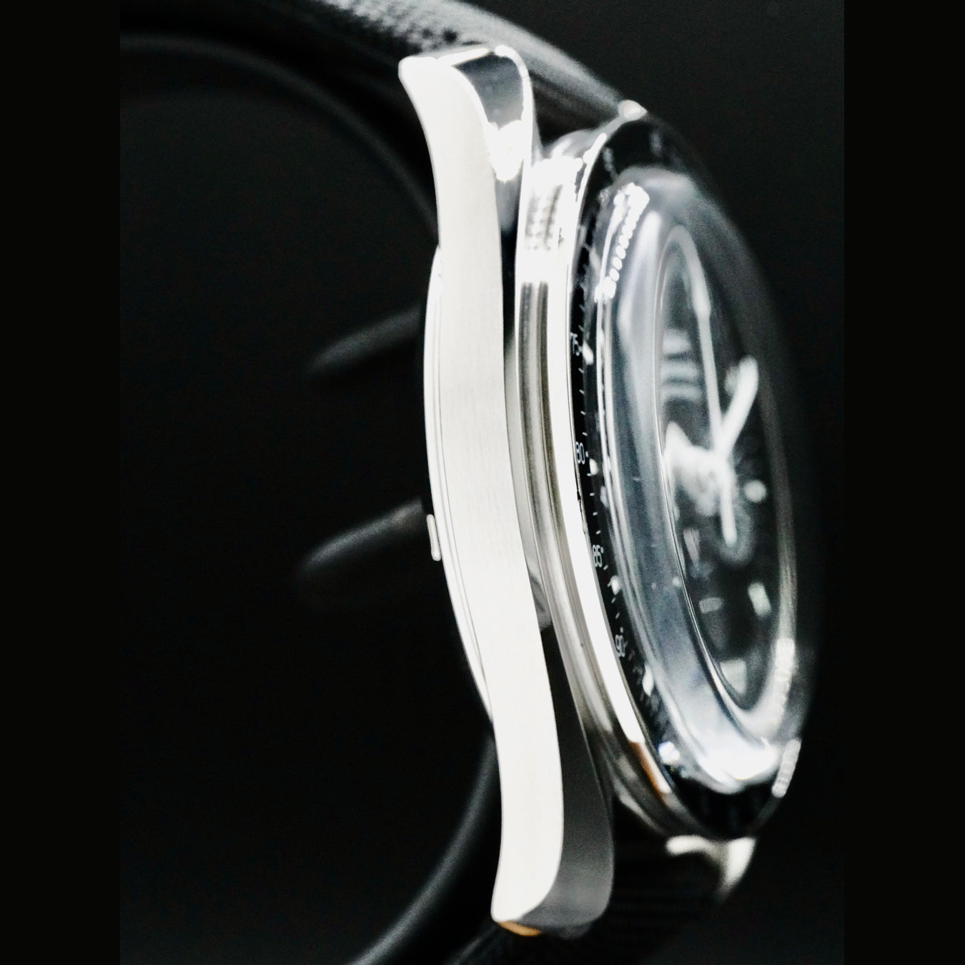 Omega 310.32.42.50.01.001 Speedmaster Moonwatch Professional Master Chronograph