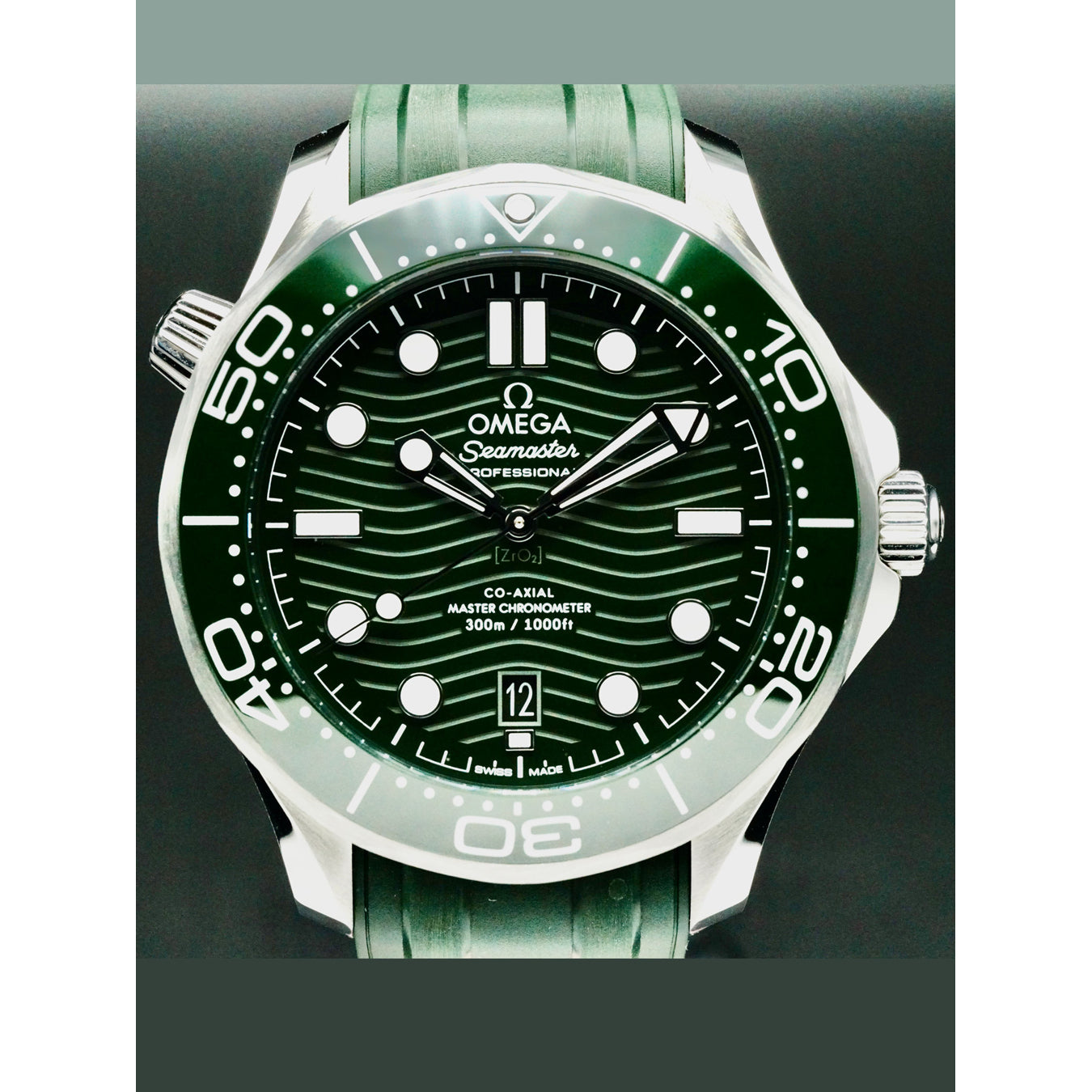 Omega 210.32.42.20.10.001 Seamaster Diver 300M Green Dial on Strap
