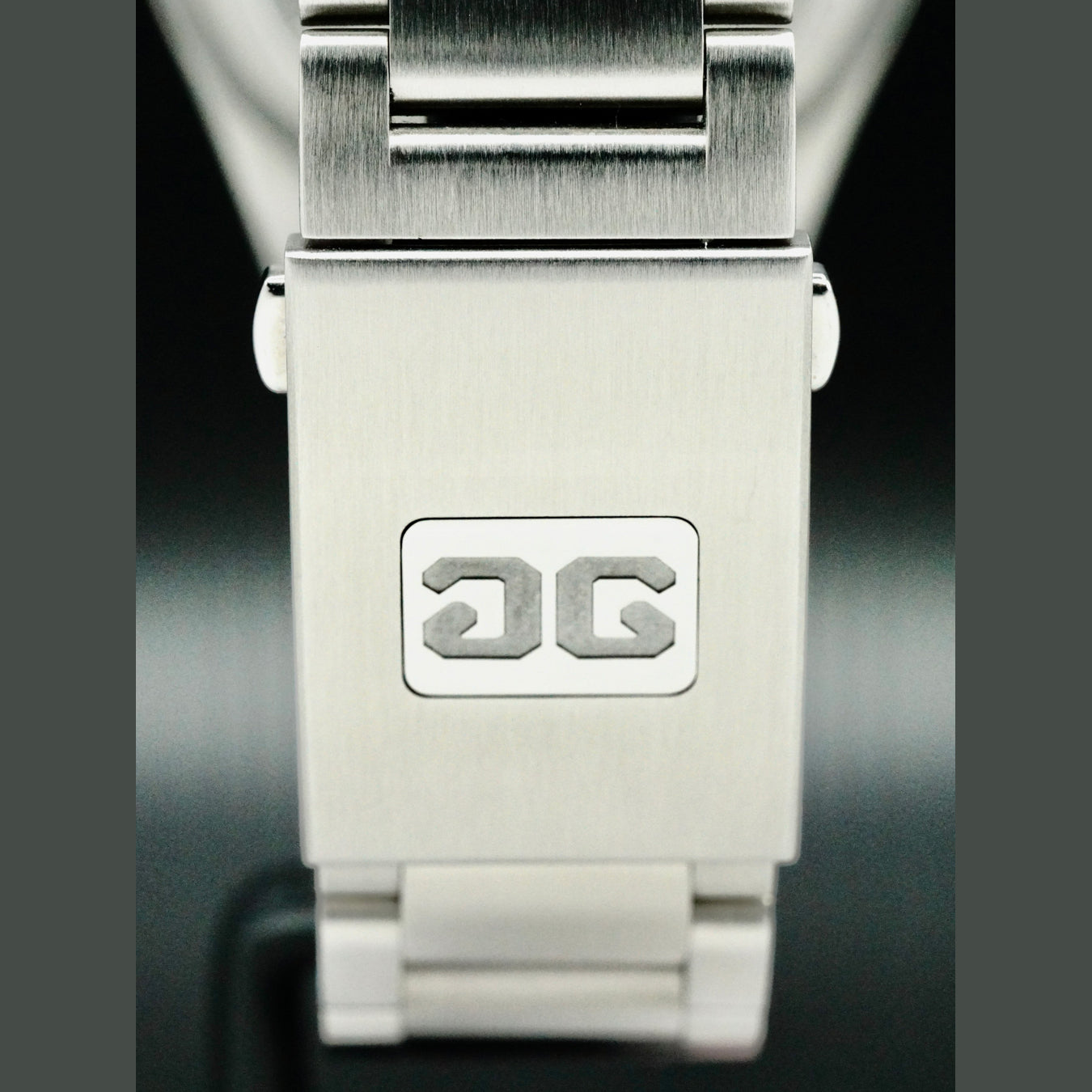 Glashütte Original 1-39-11-13-83-70 SeaQ Reed Green Dial on Bracelet