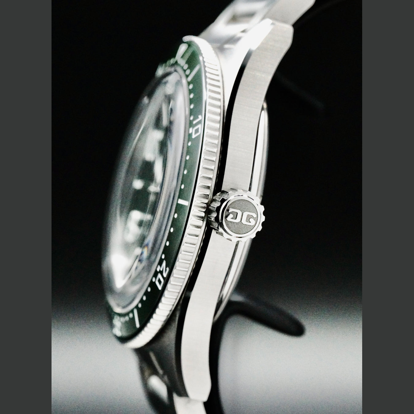 Glashütte Original 1-39-11-13-83-70 SeaQ Reed Green Dial on Bracelet