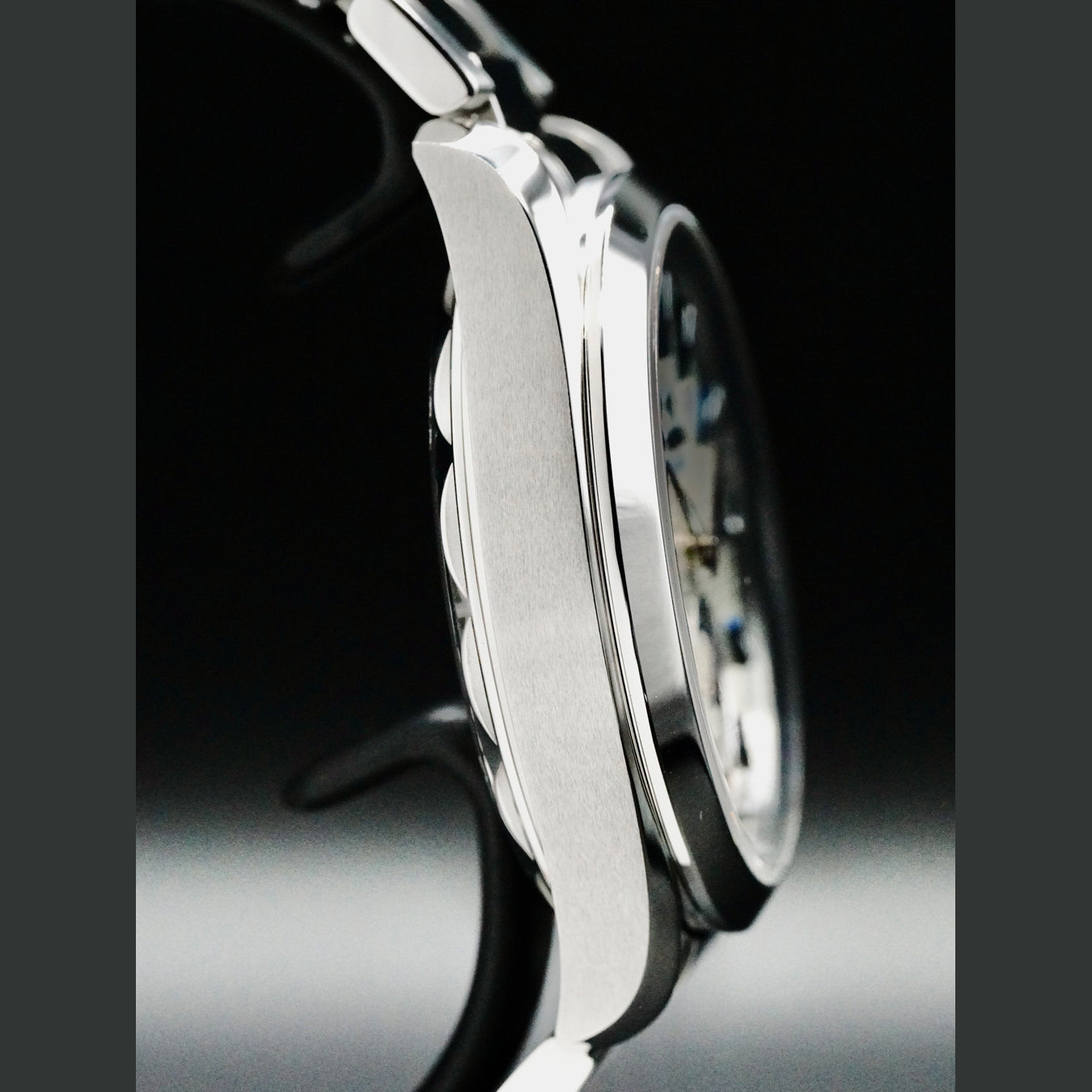 Omega 220.10.41.21.02.004 Aqua Terra 150M Small Seconds Silver Blue Dial on Bracelet