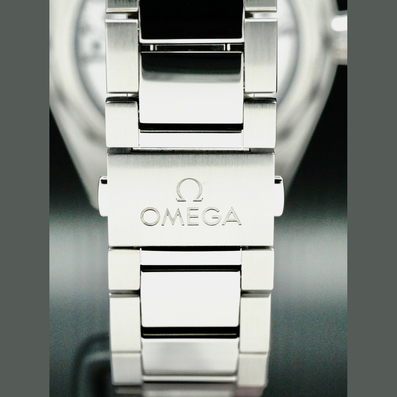 Omega 220.10.41.21.02.004 Aqua Terra 150M Small Seconds Silver Blue Dial on Bracelet