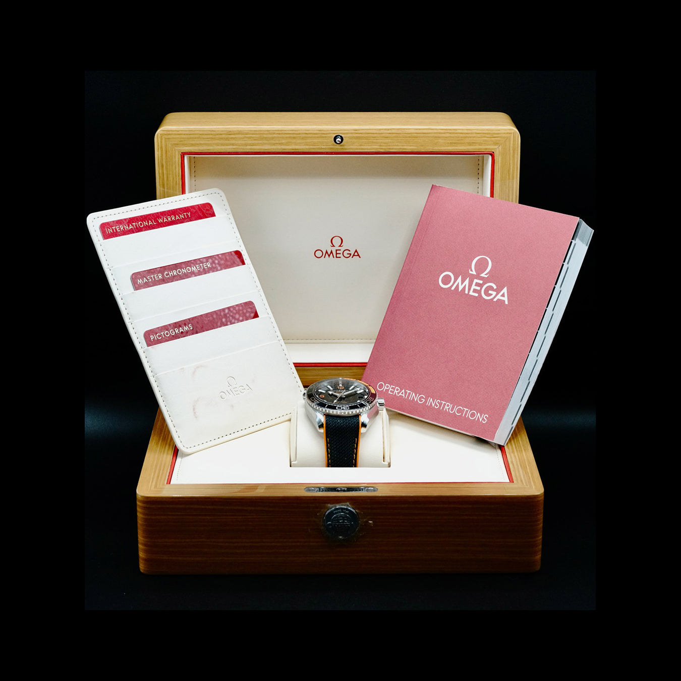 Omega 215.32.44.21.01.001 Planet Ocean 600m co-axial Master Chronometer