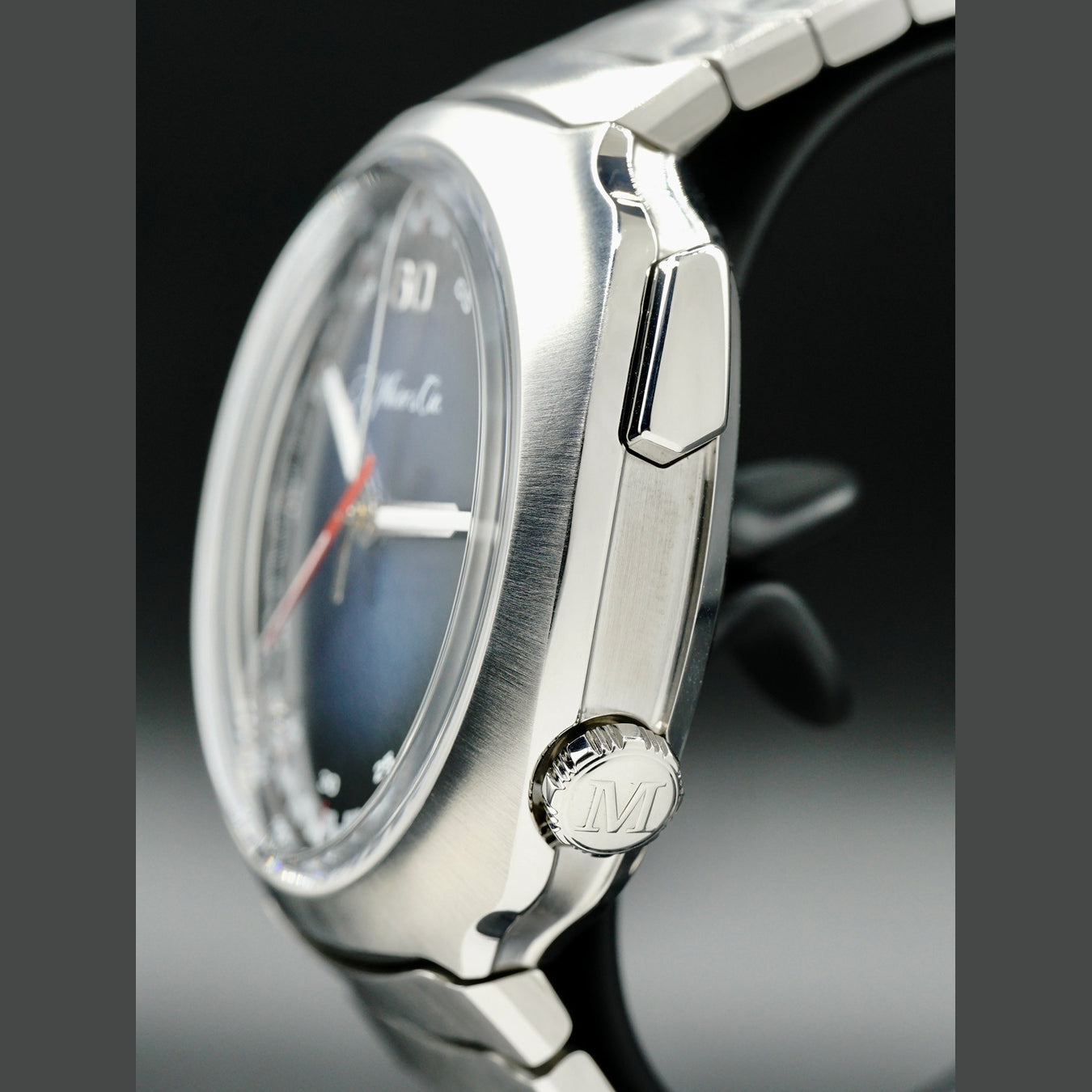 H. Moser & Cie. 6902-1201 Streamliner Flyback Chronograph Blue Dial