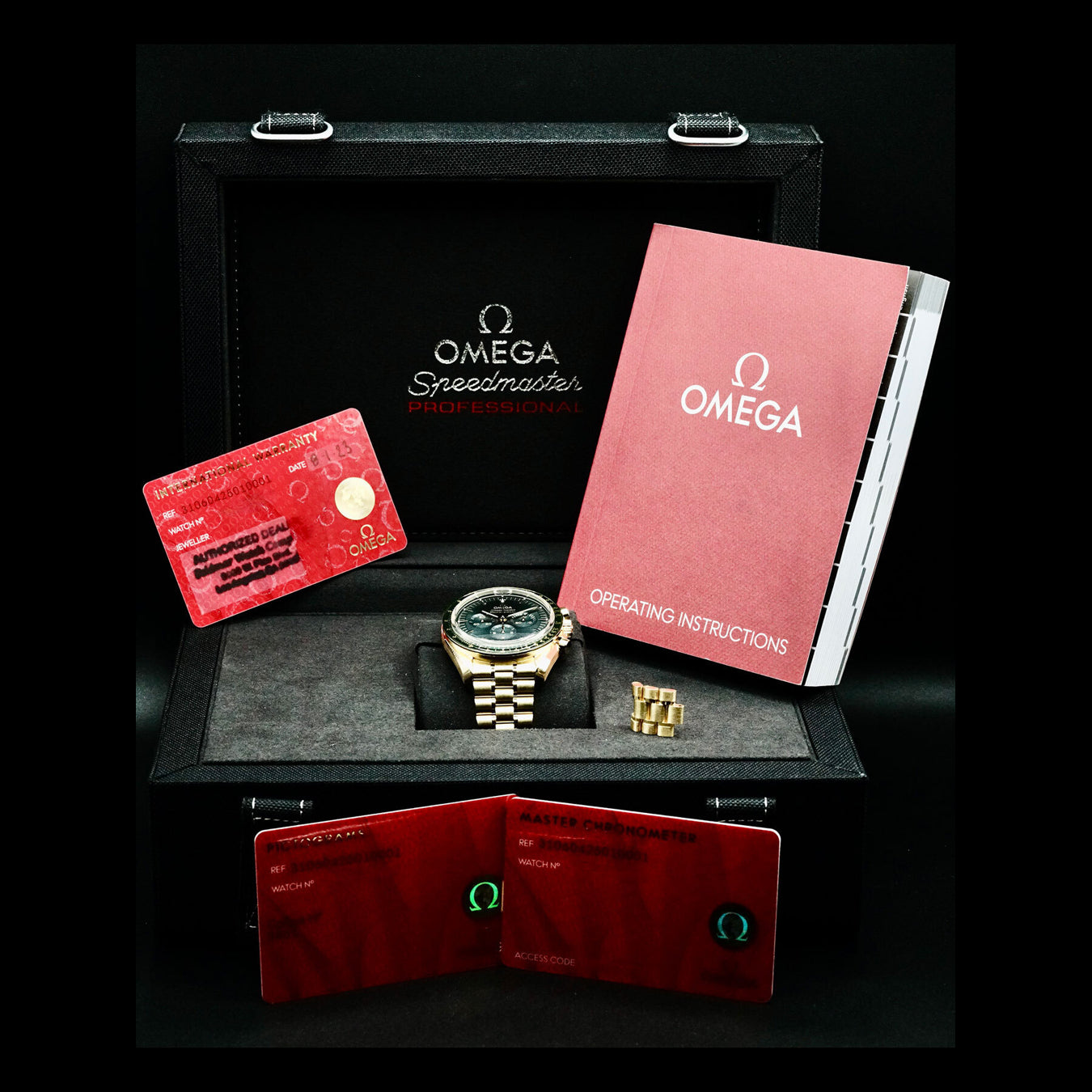 Omega 310.60.42.50.10.001 Moonwatch Professional Master Chronometer Moonshine Gold Green Dial on Bracelet