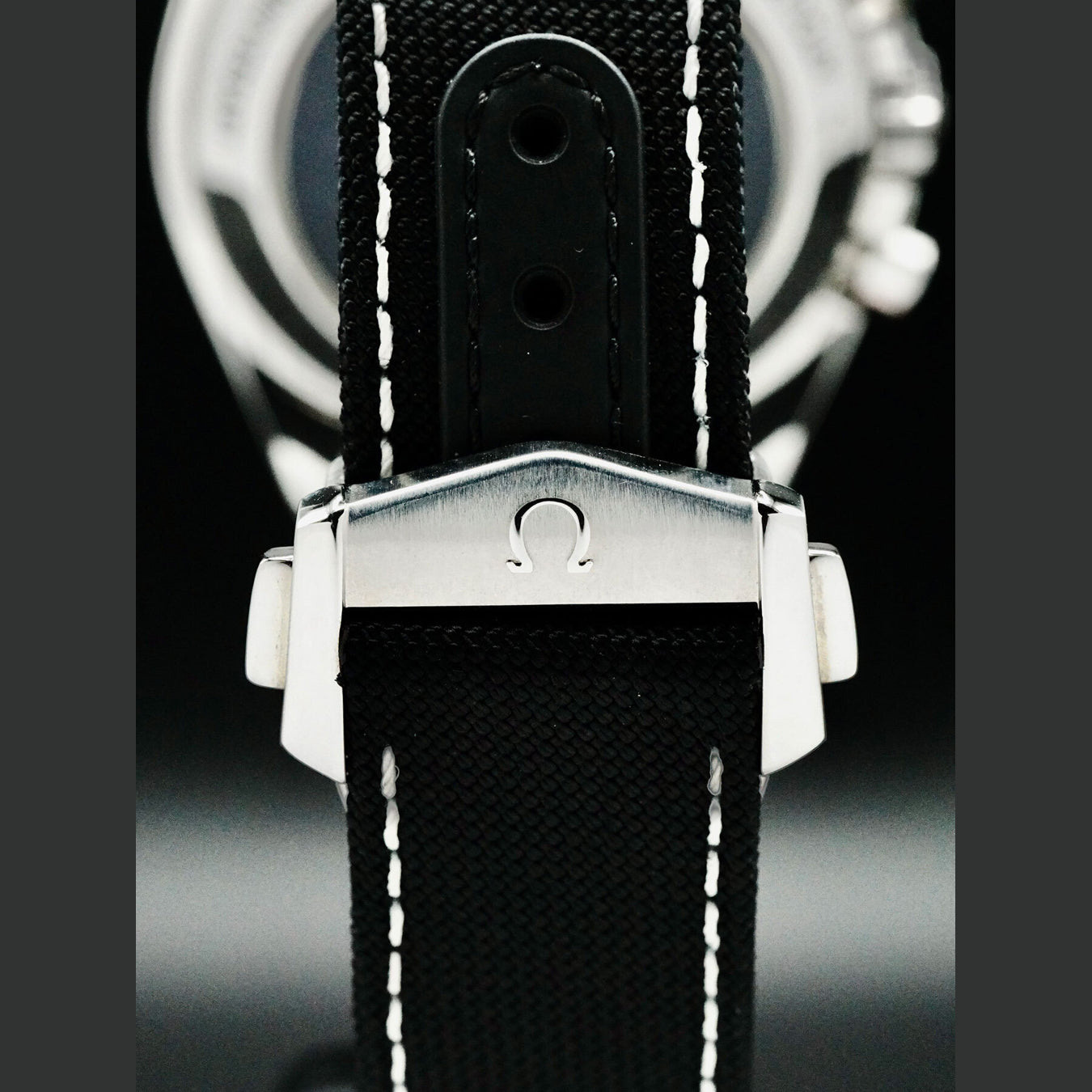 Omega 311.32.42.30.04.003 Speedmaster Snoopy