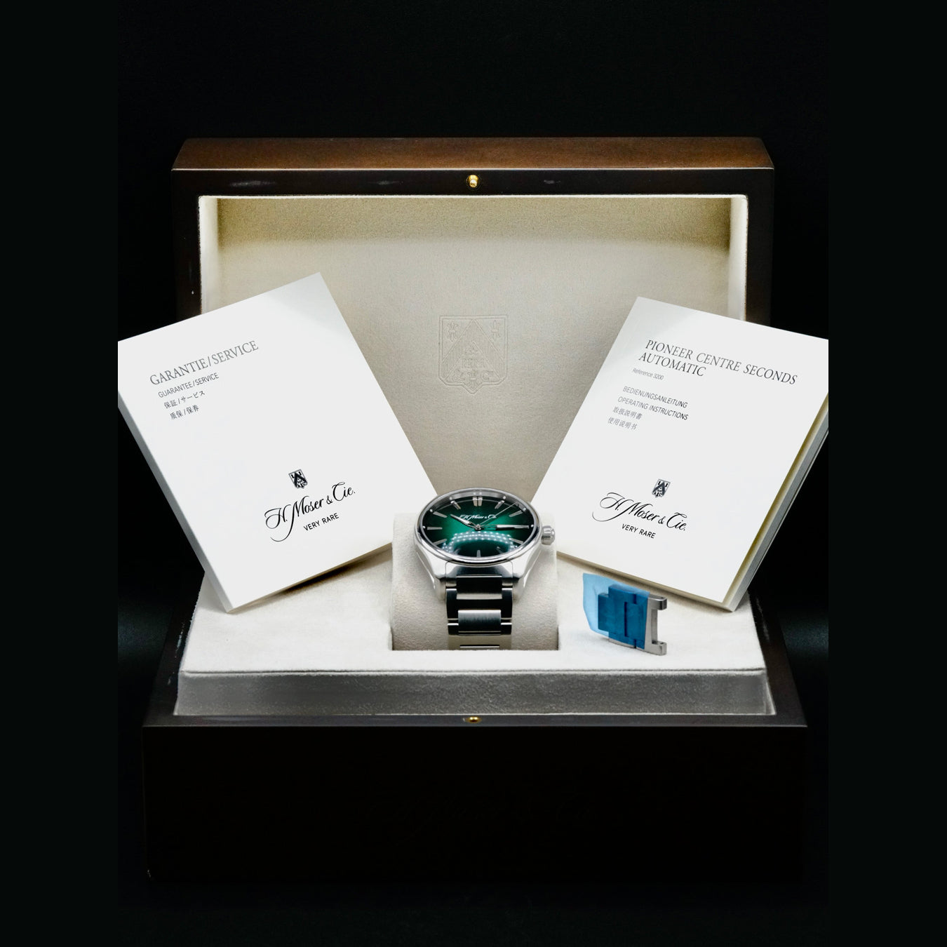 H. Moser & Cie Pioneer Centre Seconds Green 3200-1202