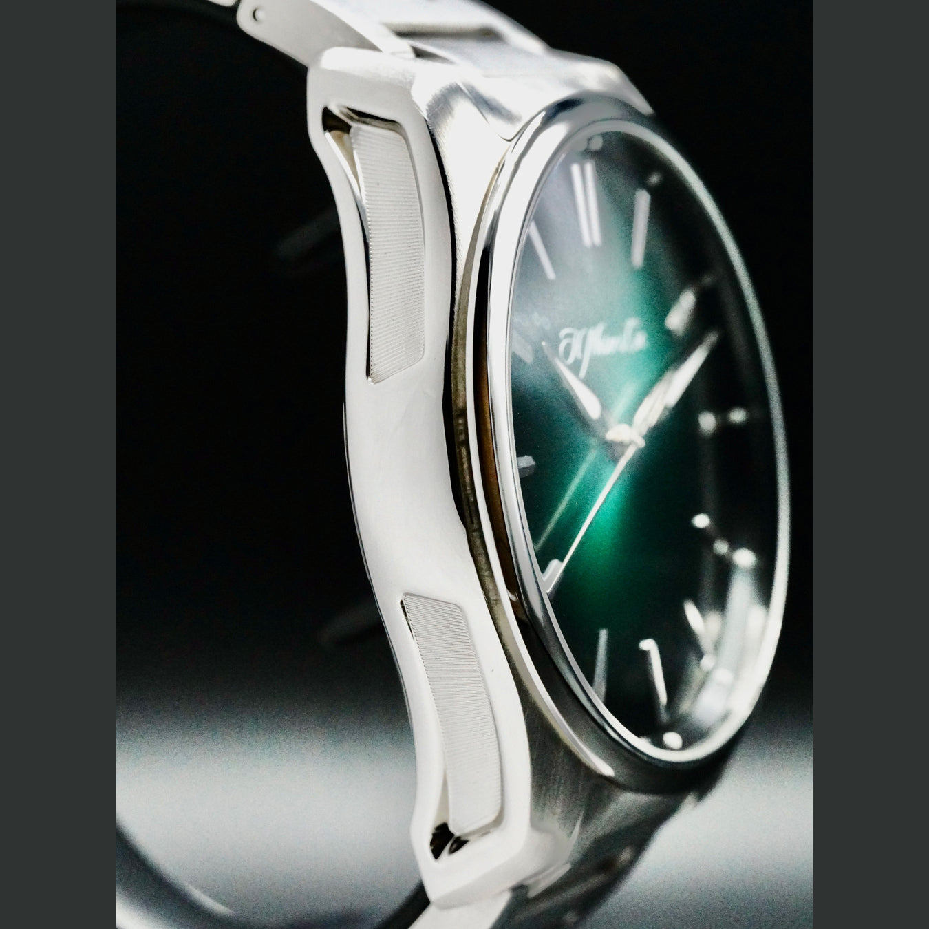 H. Moser & Cie Pioneer Centre Seconds Green 3200-1202