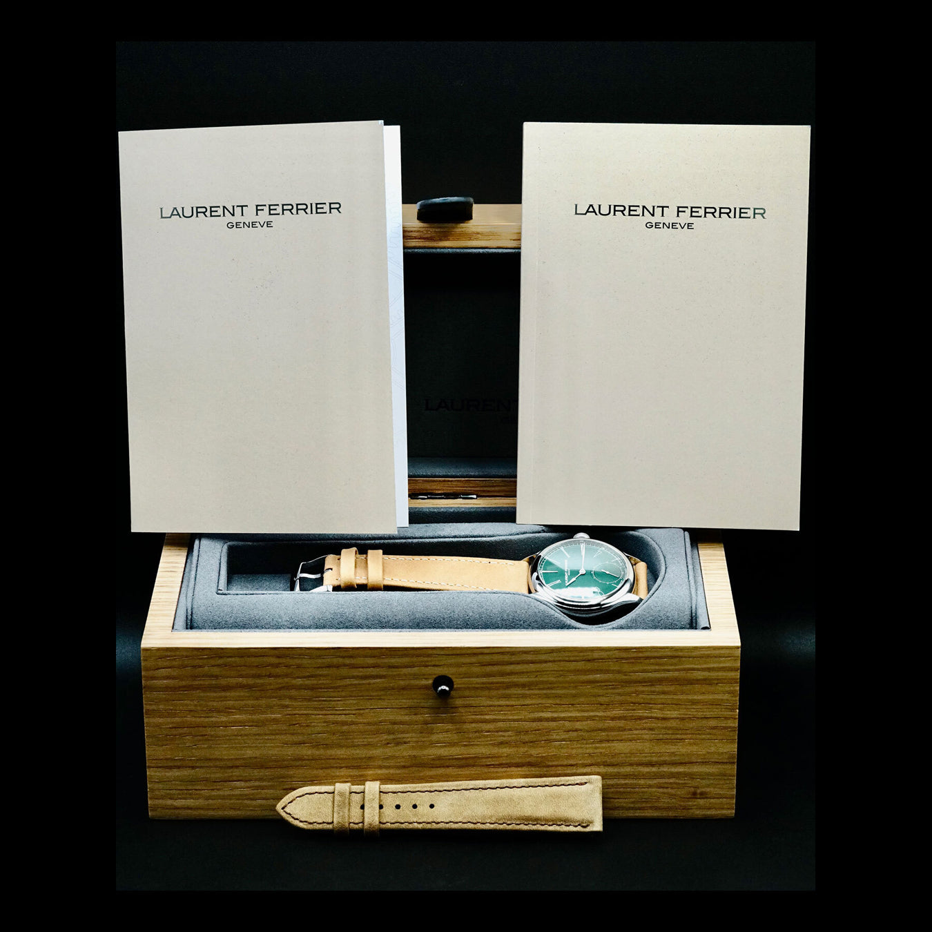 Laurent Ferrier LCF0036.AC.VW1.1 Classic Origin 40mm Green California Dial