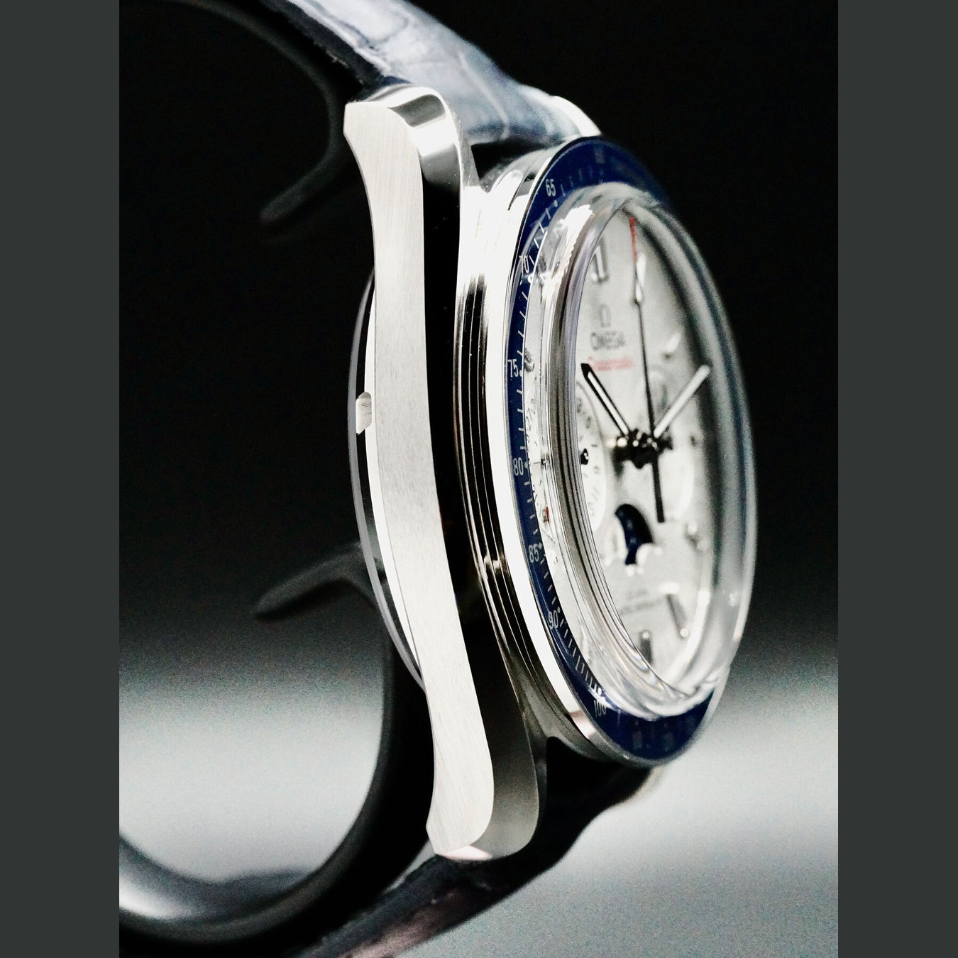 Omega 304.93.44.52.99.004 Speedmaster Moonphase Co‑Axial Master Chronometer 44.25 mm