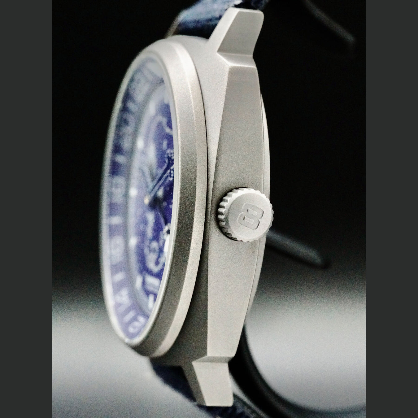 Bamford GT12143 Midnight Snoopy GMT