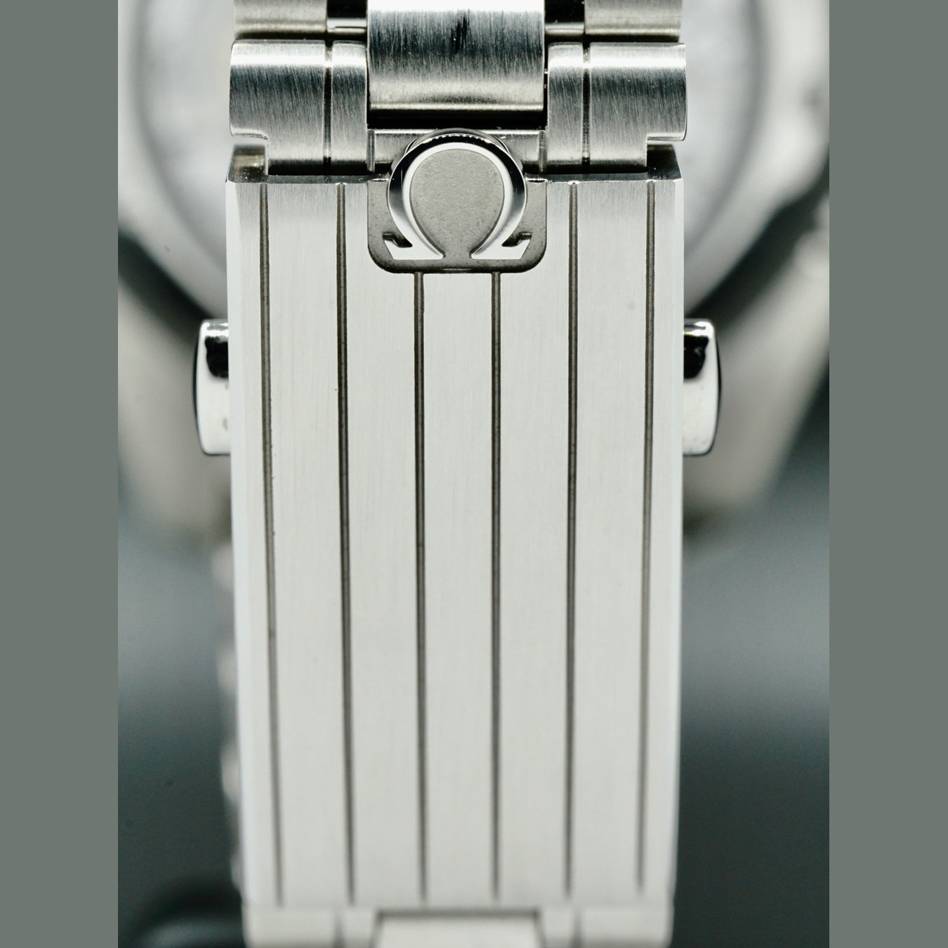 Omega 310.30.42.50.01.002 Moonwatch Professional Master Chronograph
